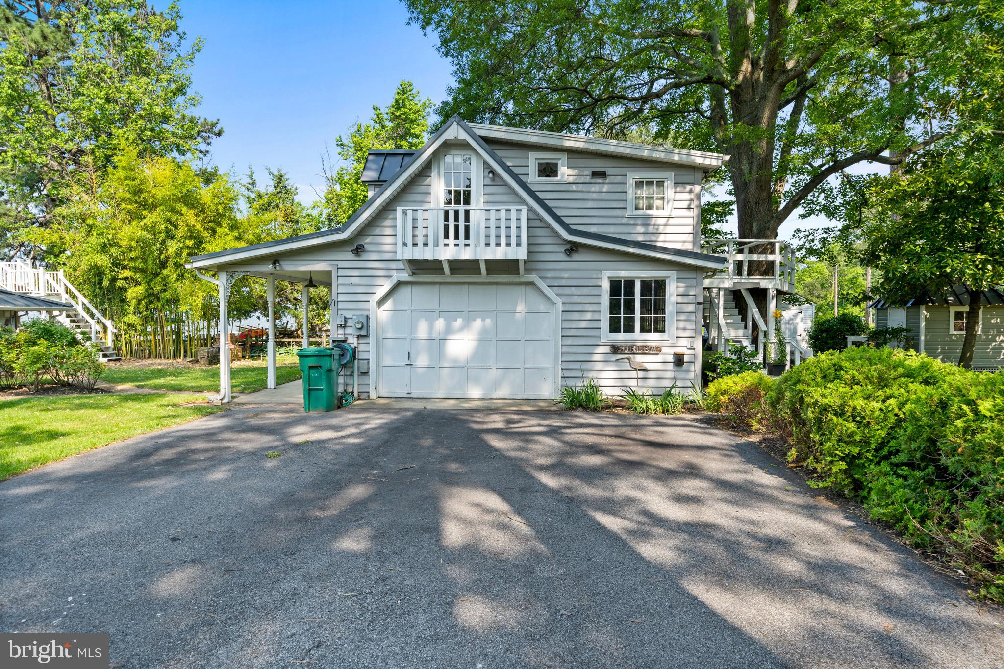 COBB ISLAND - Residential