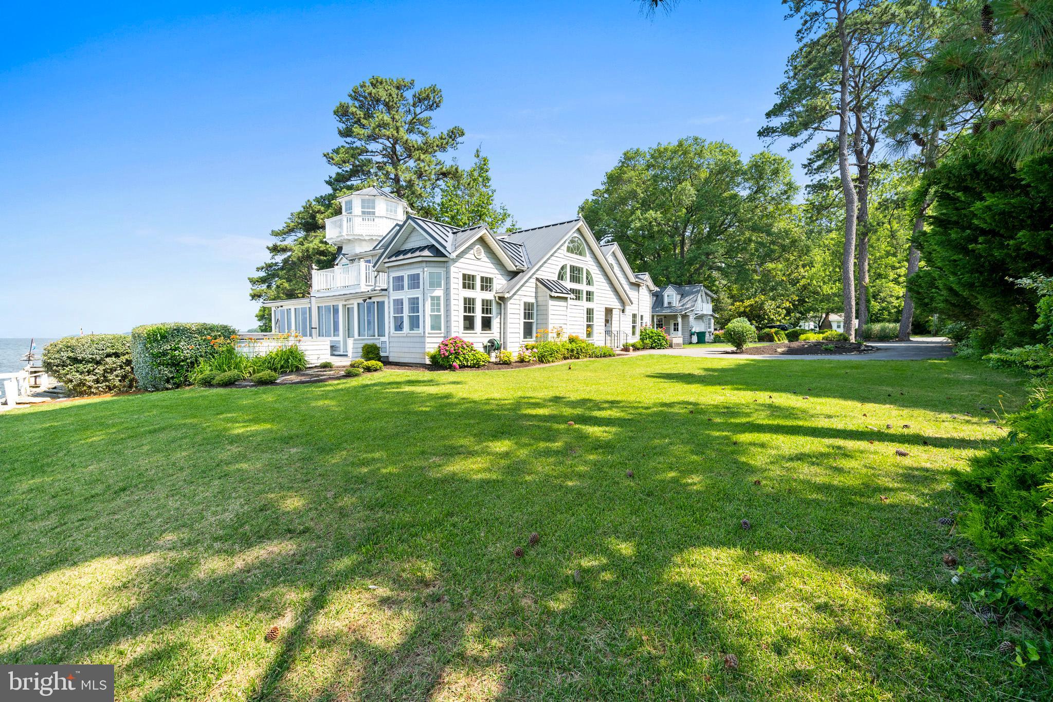 COBB ISLAND - Residential