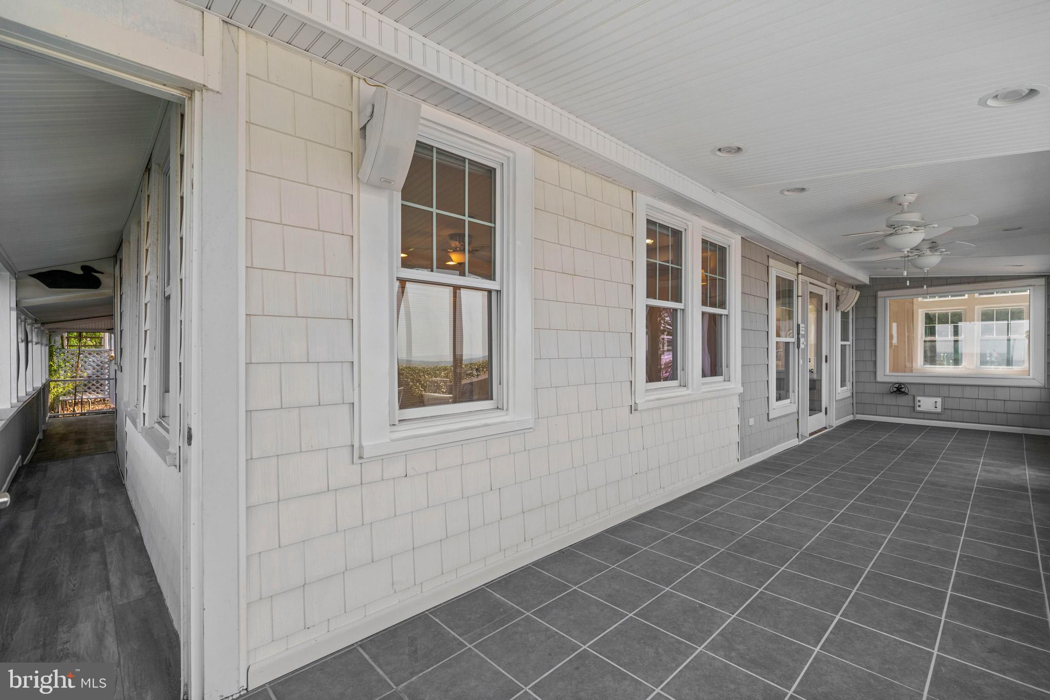 COBB ISLAND - Residential