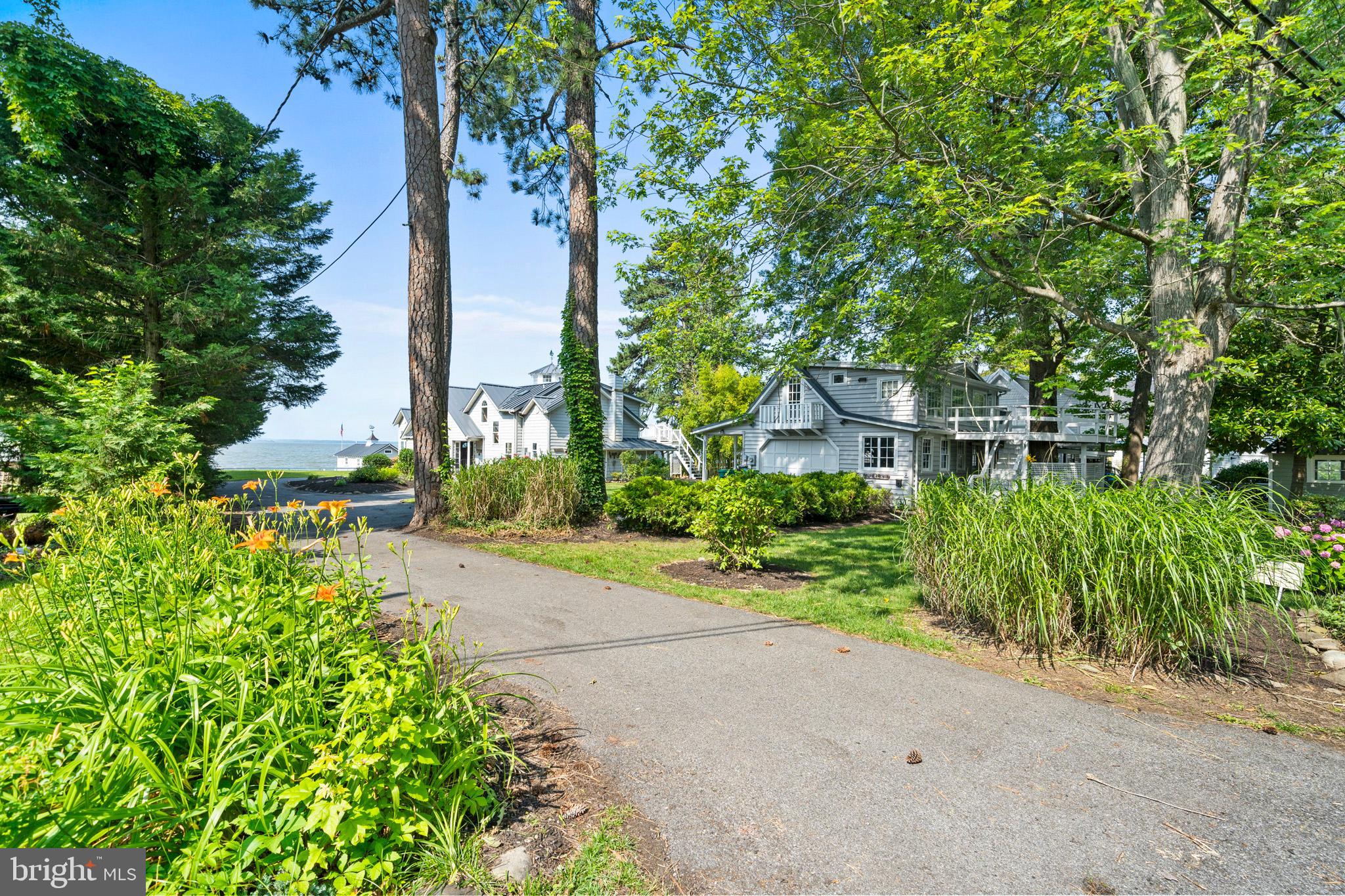 COBB ISLAND - Residential