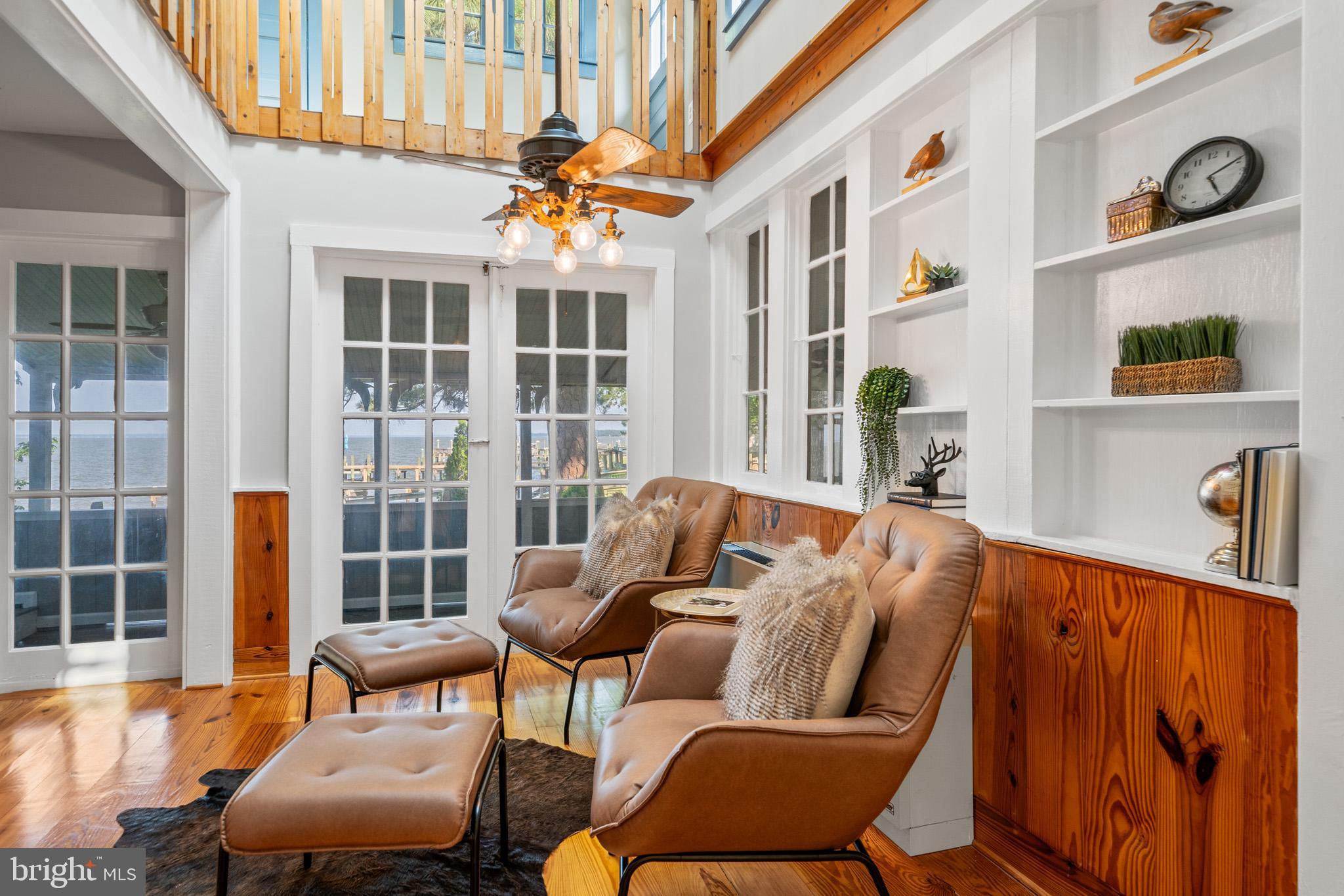 COBB ISLAND - Residential