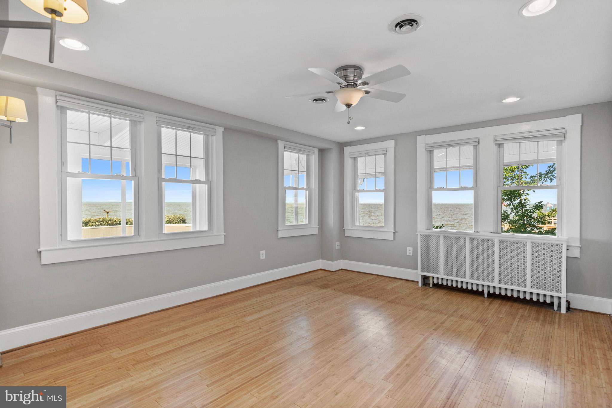 COBB ISLAND - Residential