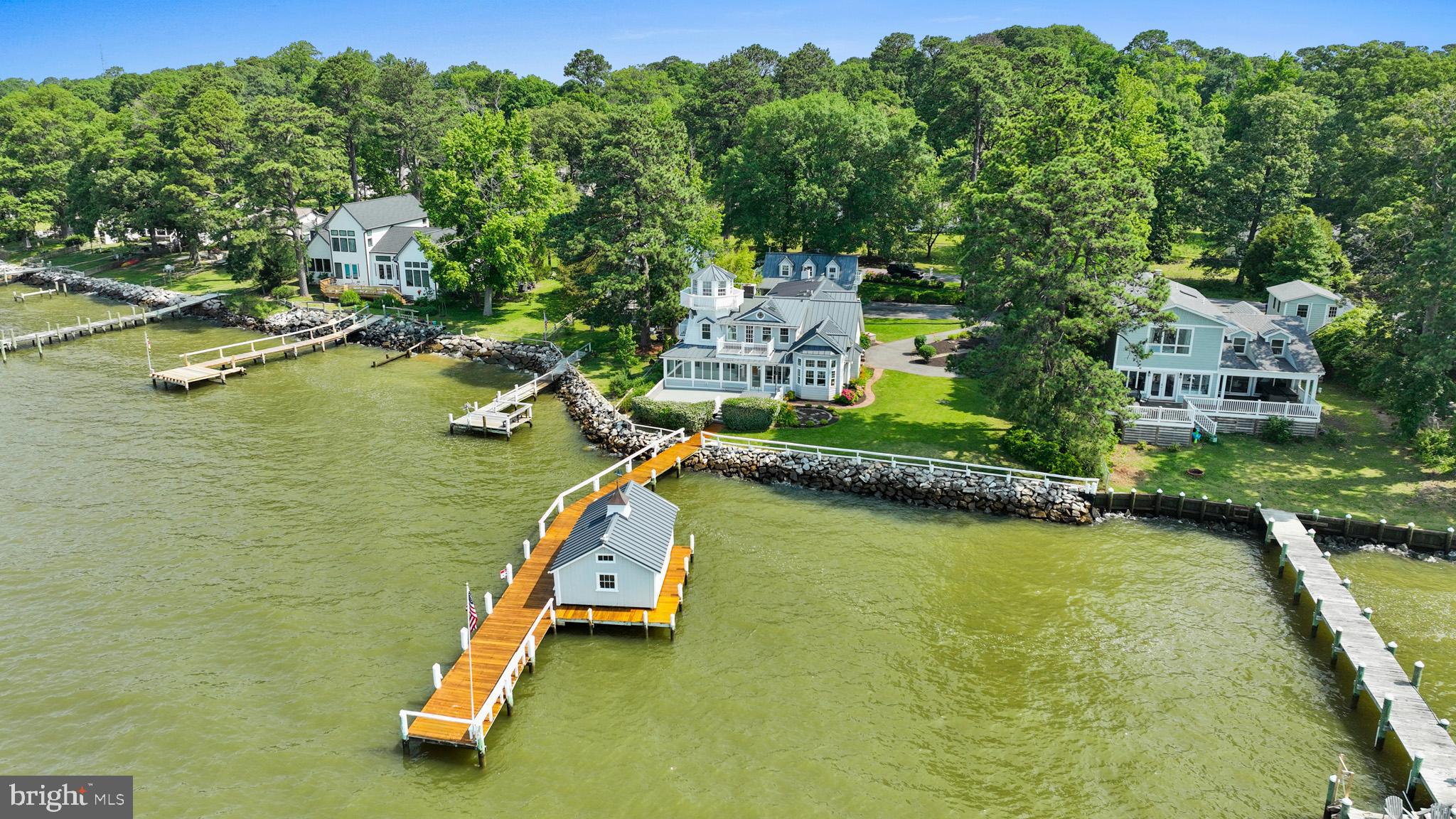 COBB ISLAND - Residential