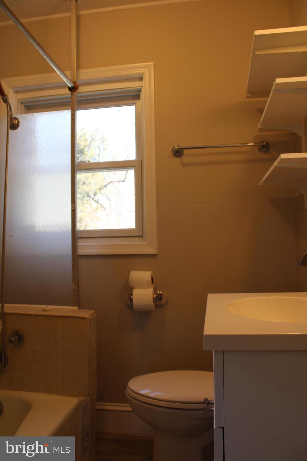 BAY RIDGE - Residential Lease