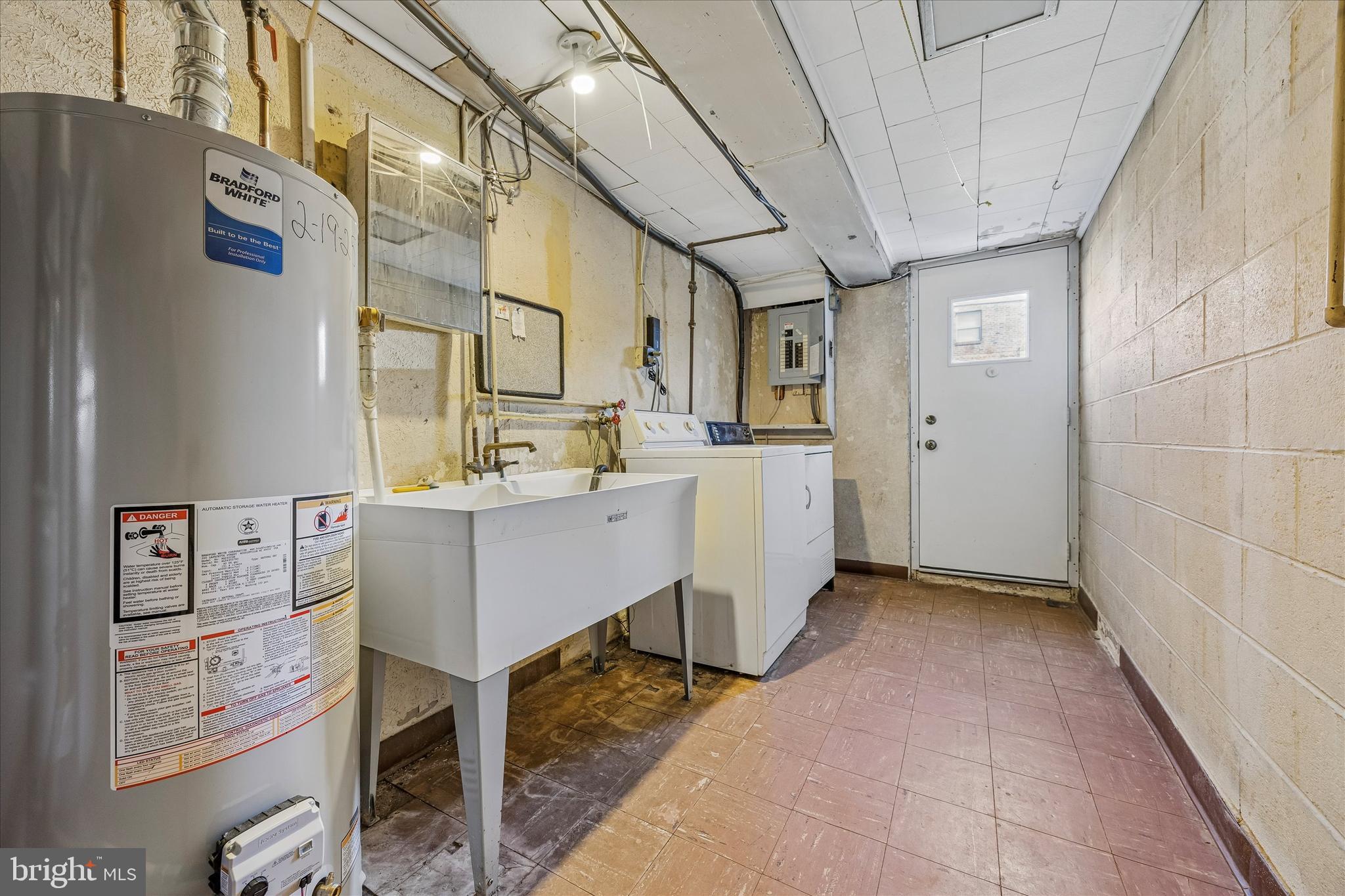 ACADEMY GARDENS - Residential