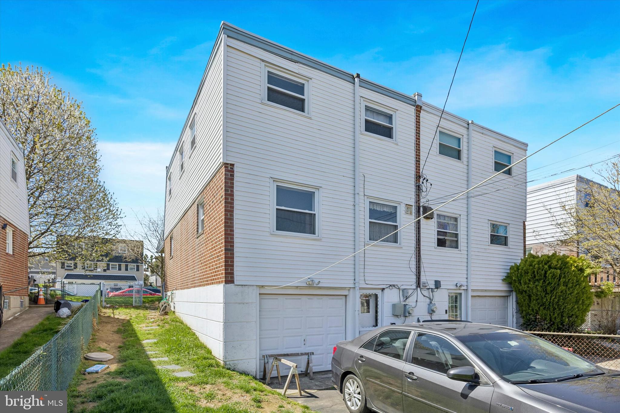 ACADEMY GARDENS - Residential