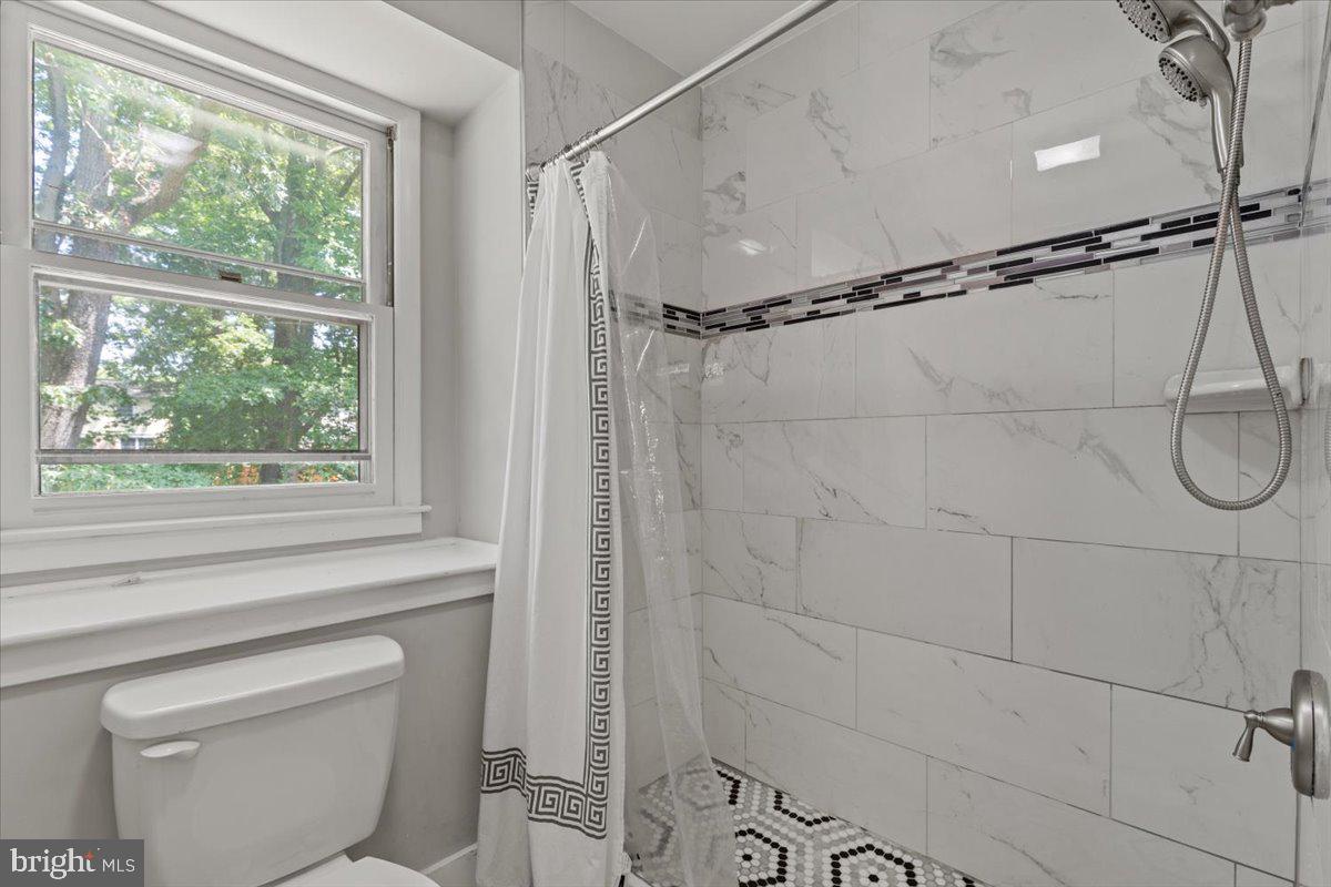 CLOVER HOMES - Residential