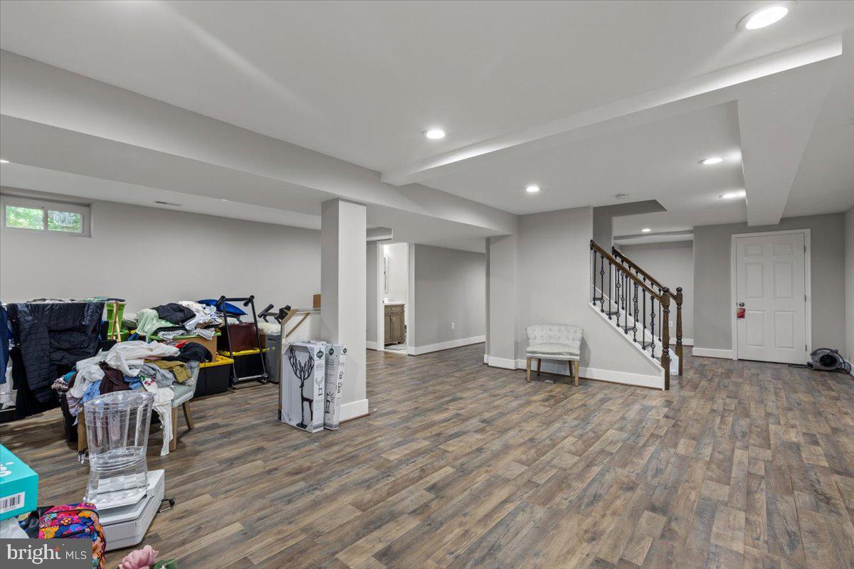 CLOVER HOMES - Residential