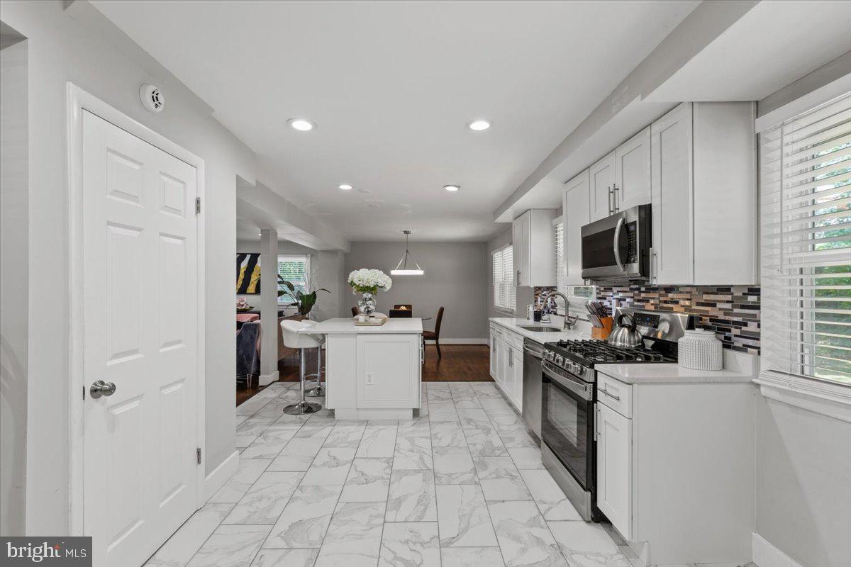 CLOVER HOMES - Residential