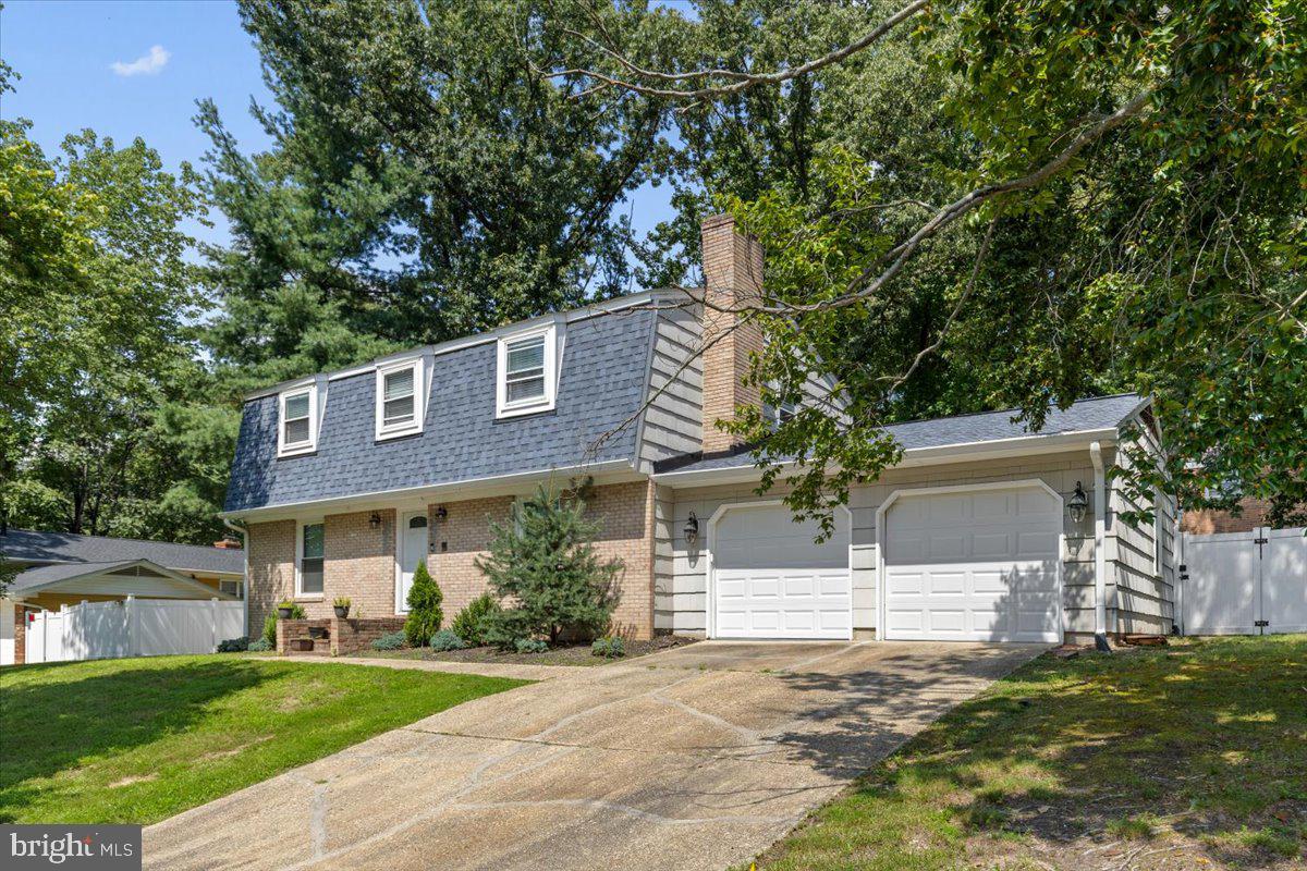 CLOVER HOMES - Residential