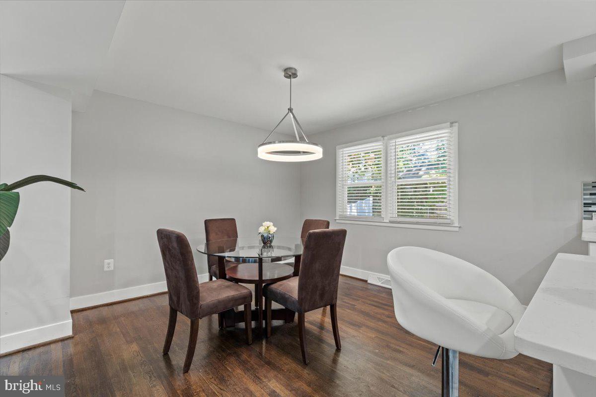 CLOVER HOMES - Residential