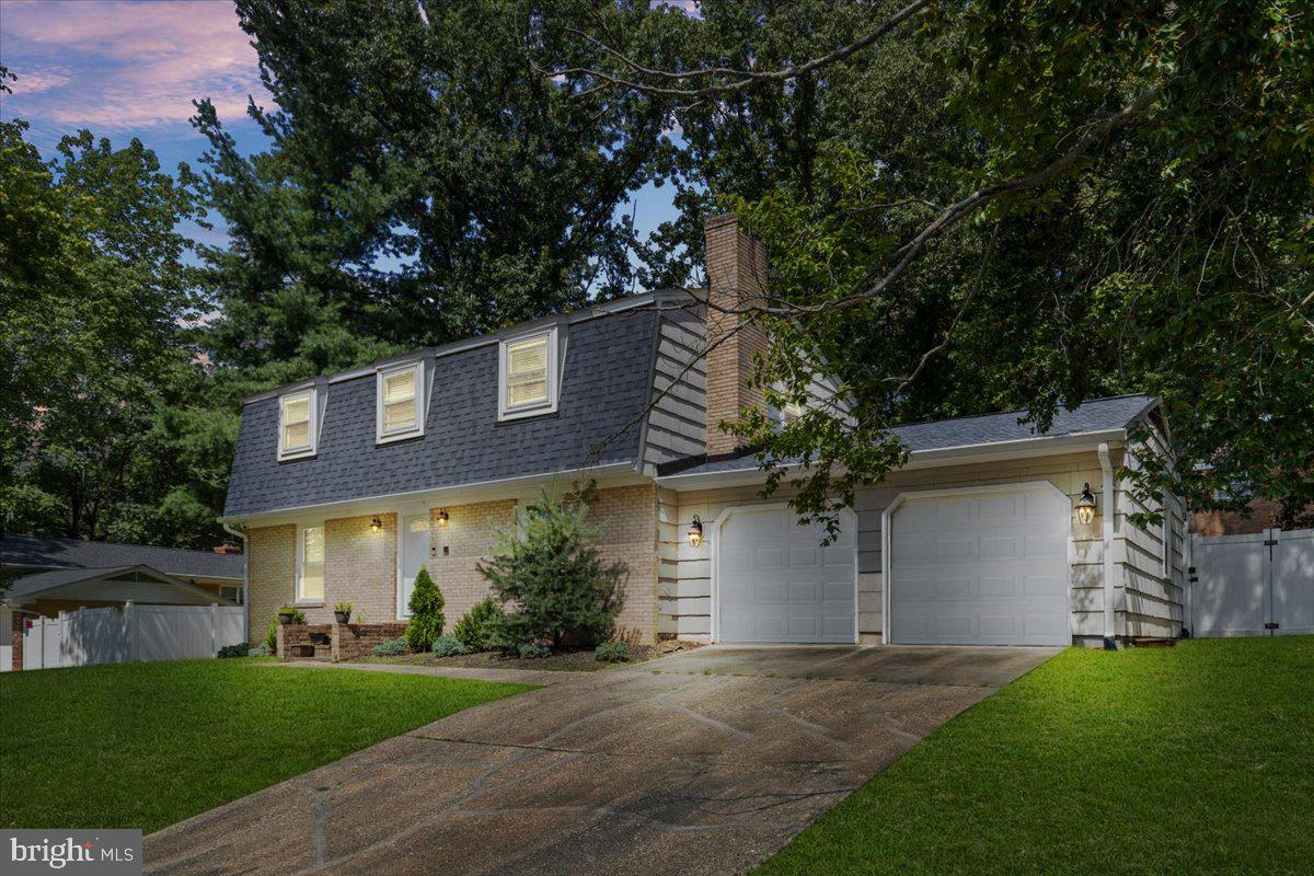 CLOVER HOMES - Residential