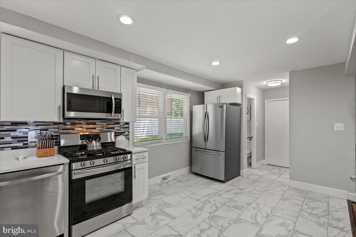 CLOVER HOMES - Residential