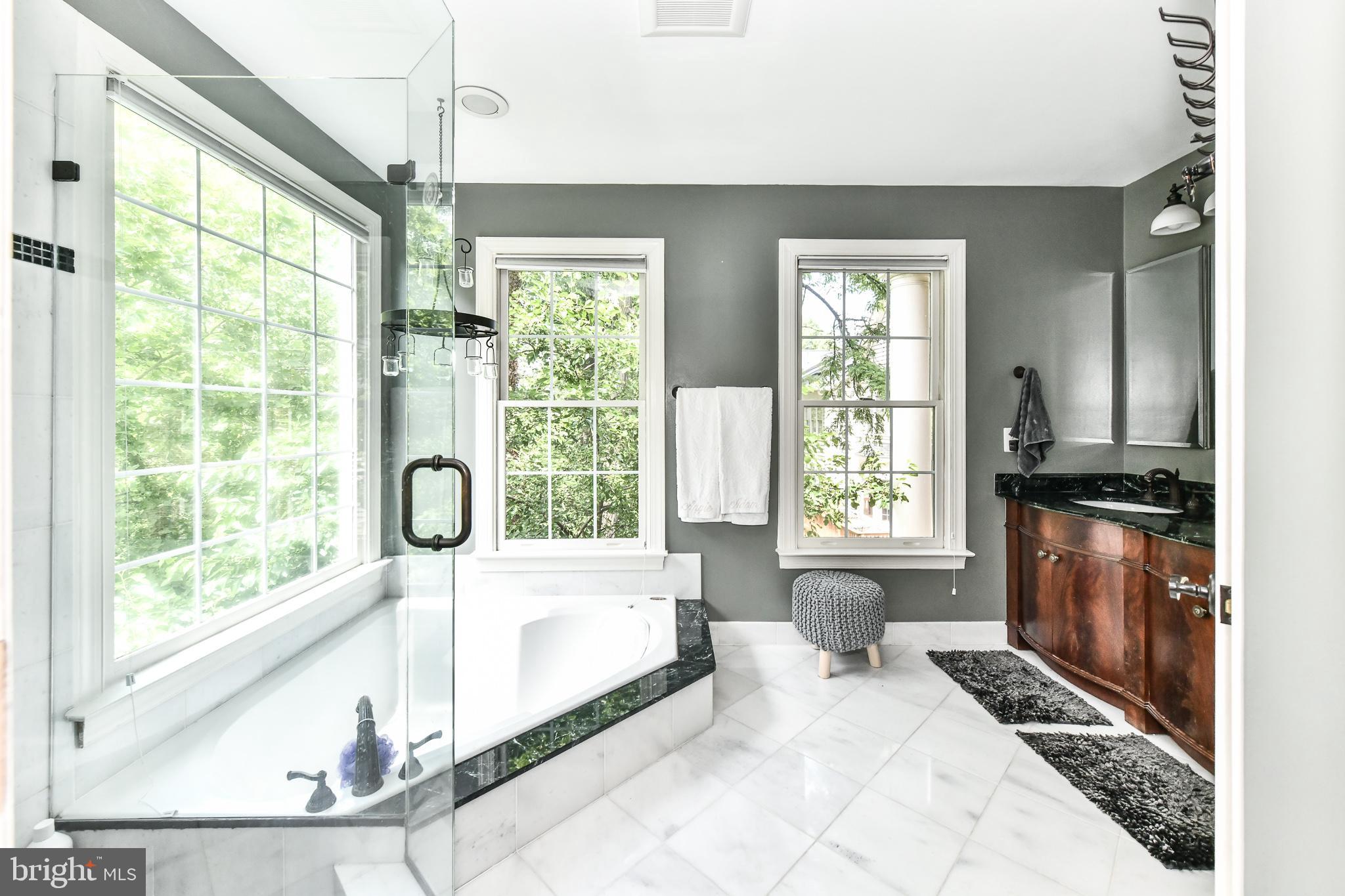 REES ESTATE - Residential Lease