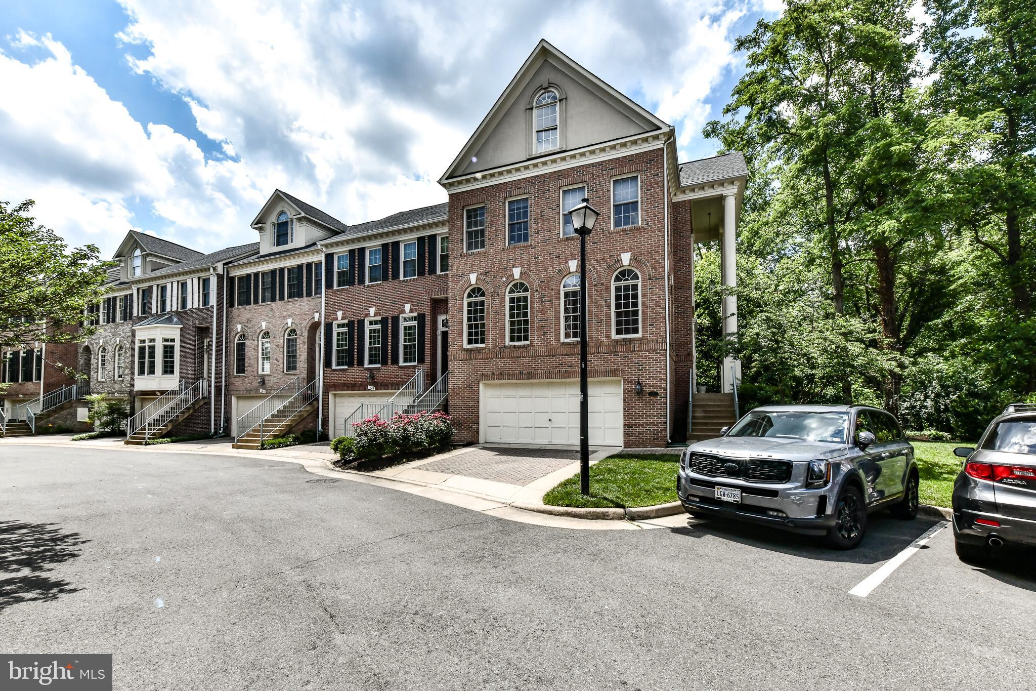 REES ESTATE - Residential Lease