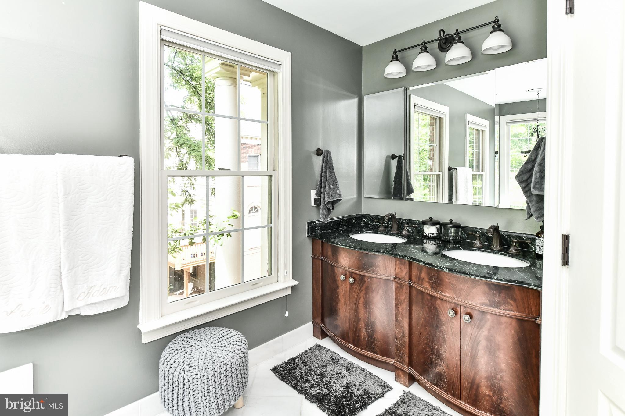 REES ESTATE - Residential Lease