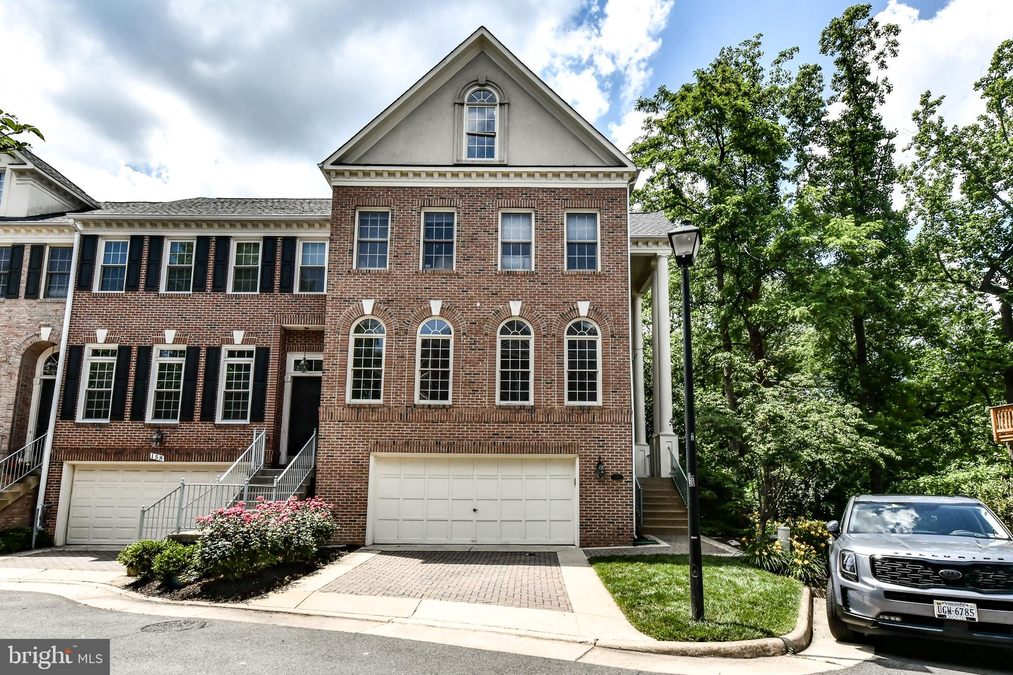 REES ESTATE - Residential Lease