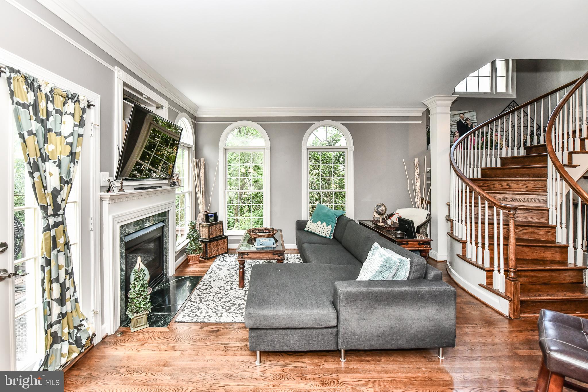 REES ESTATE - Residential Lease