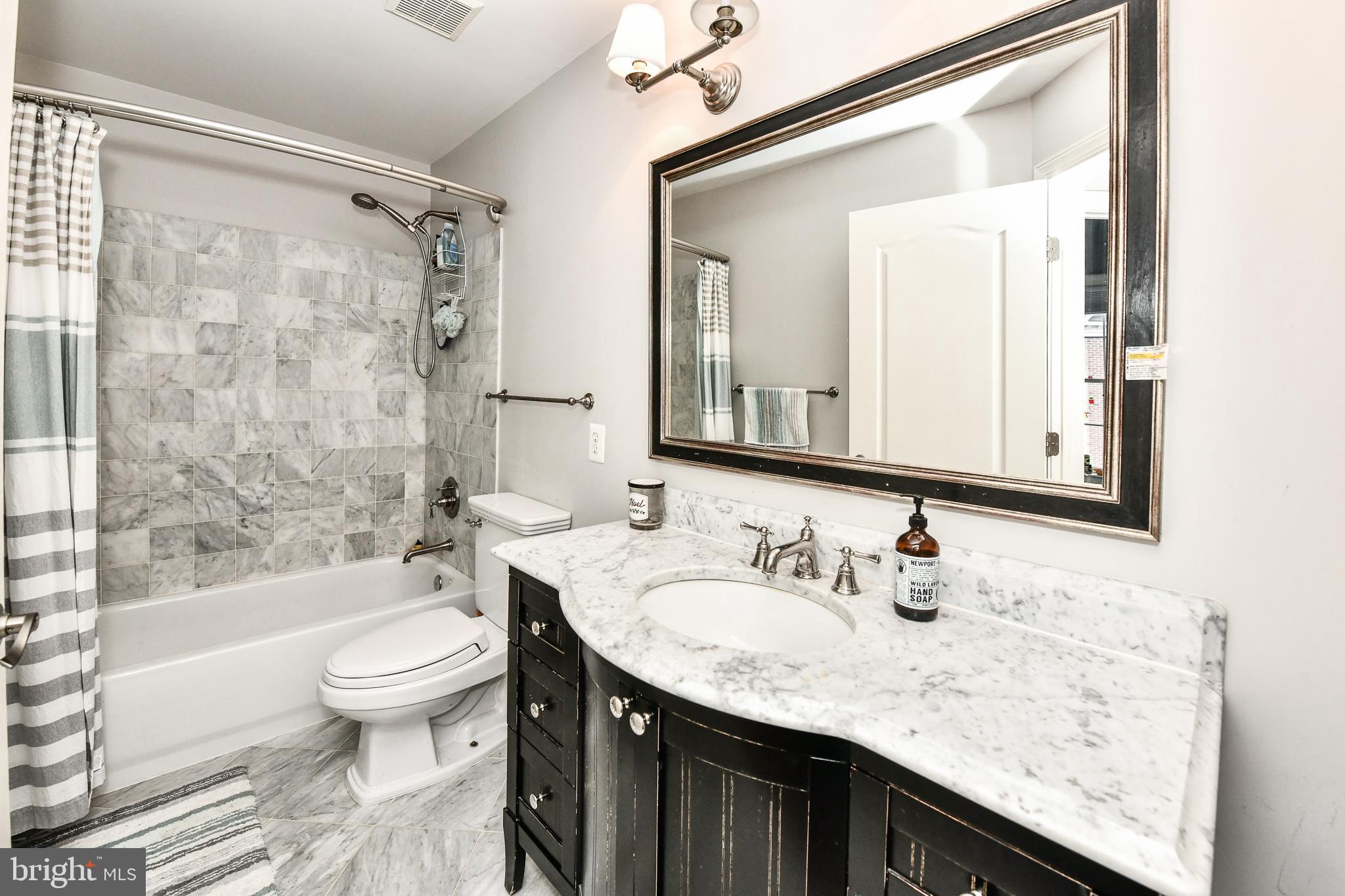 REES ESTATE - Residential Lease