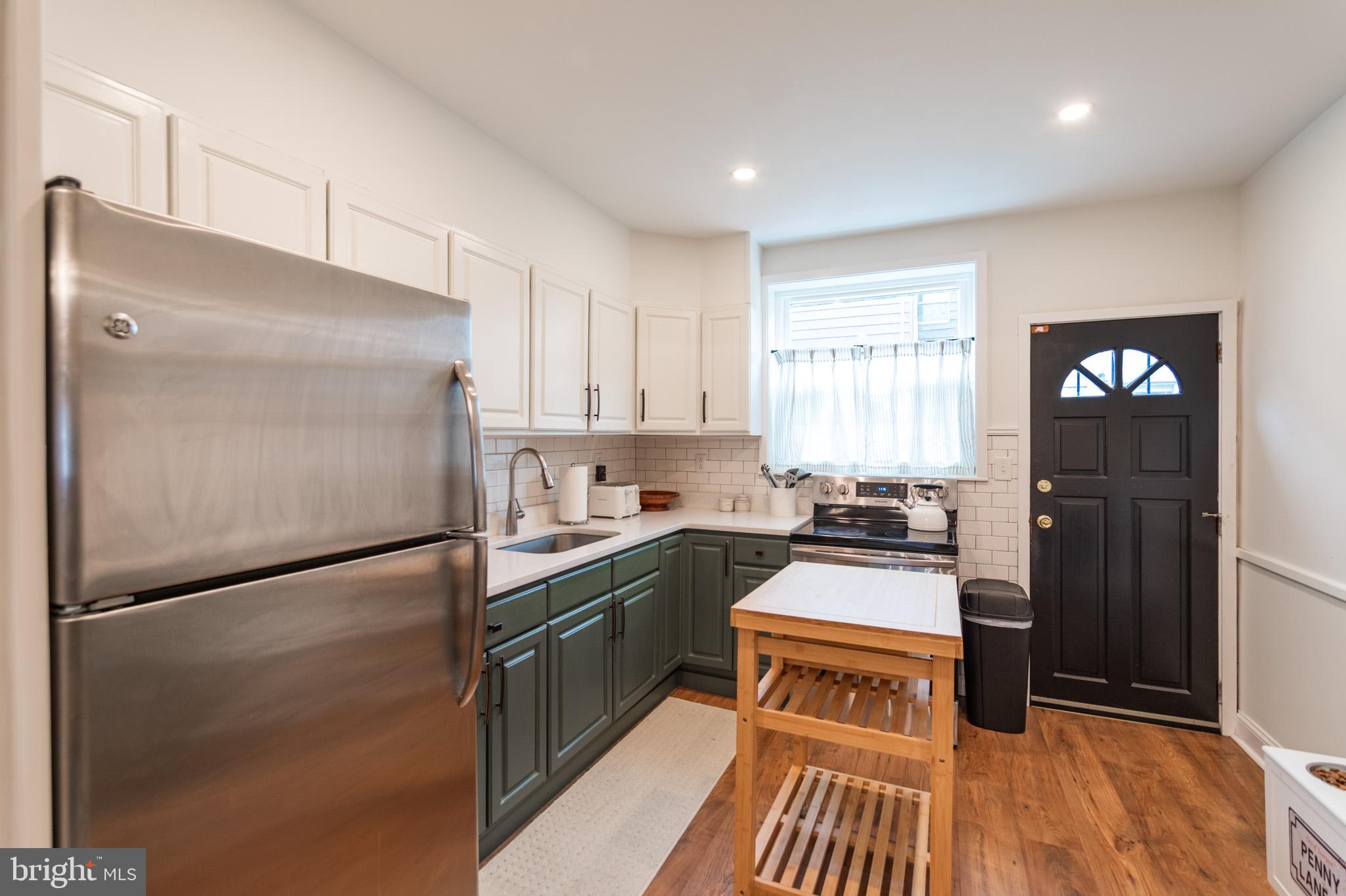 GIRARD ESTATES - Residential Lease