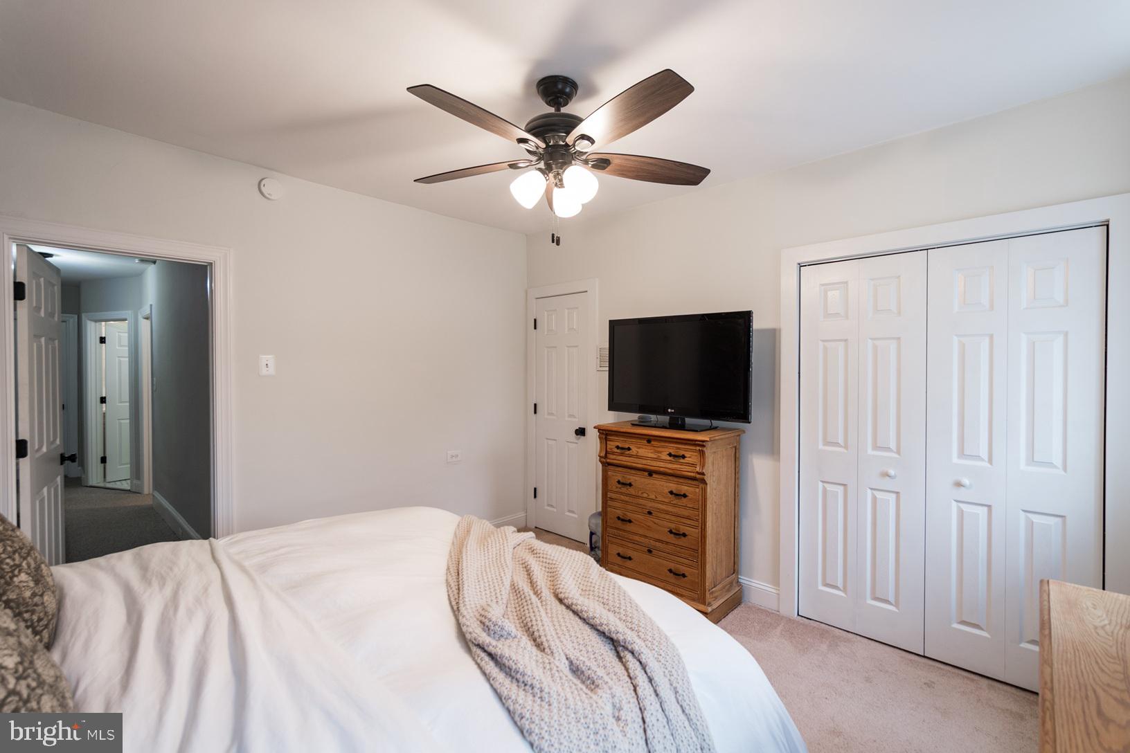 GIRARD ESTATES - Residential Lease