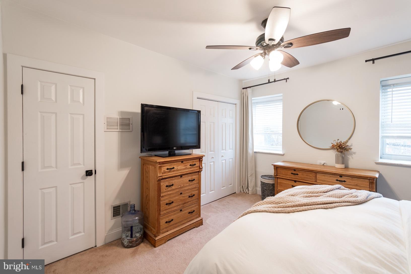 GIRARD ESTATES - Residential Lease