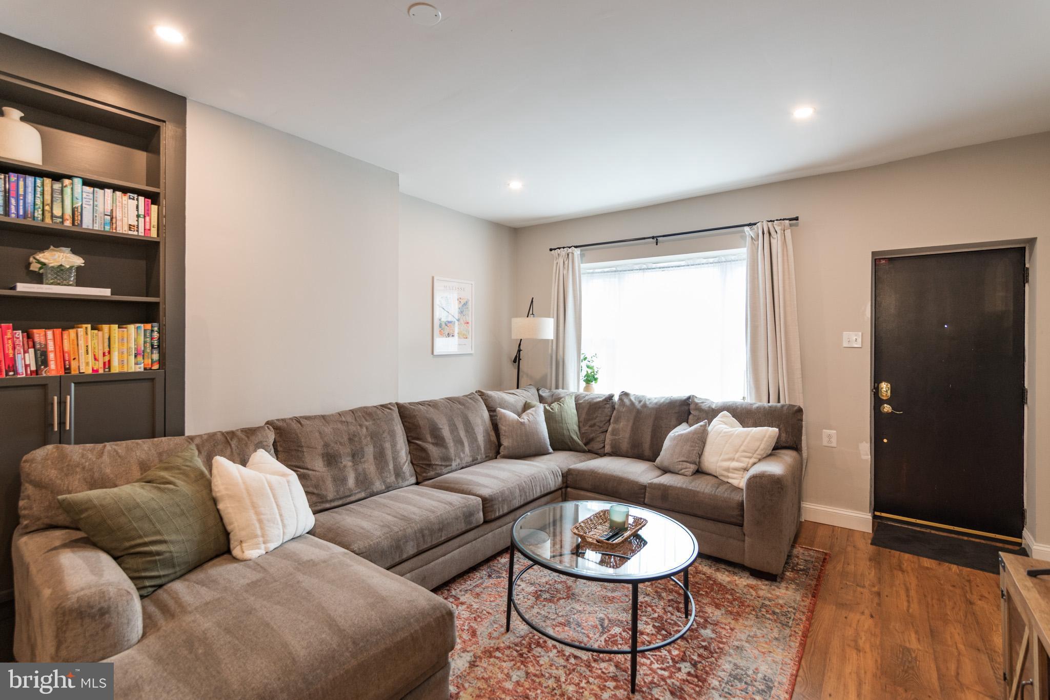 GIRARD ESTATES - Residential Lease