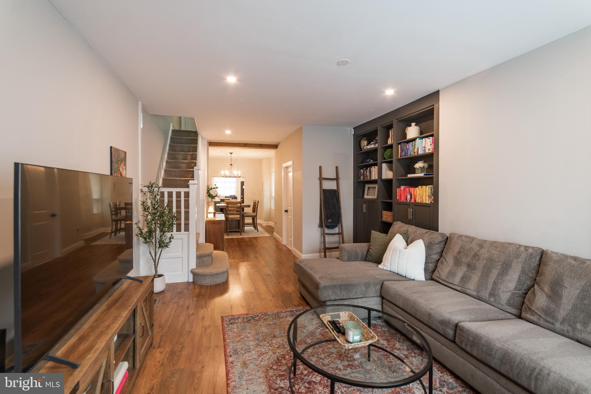 GIRARD ESTATES - Residential Lease