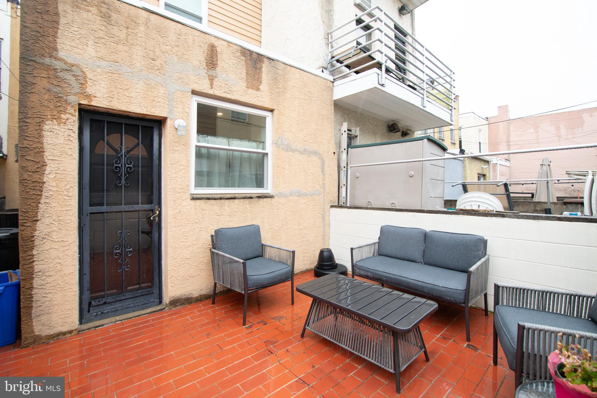 GIRARD ESTATES - Residential Lease