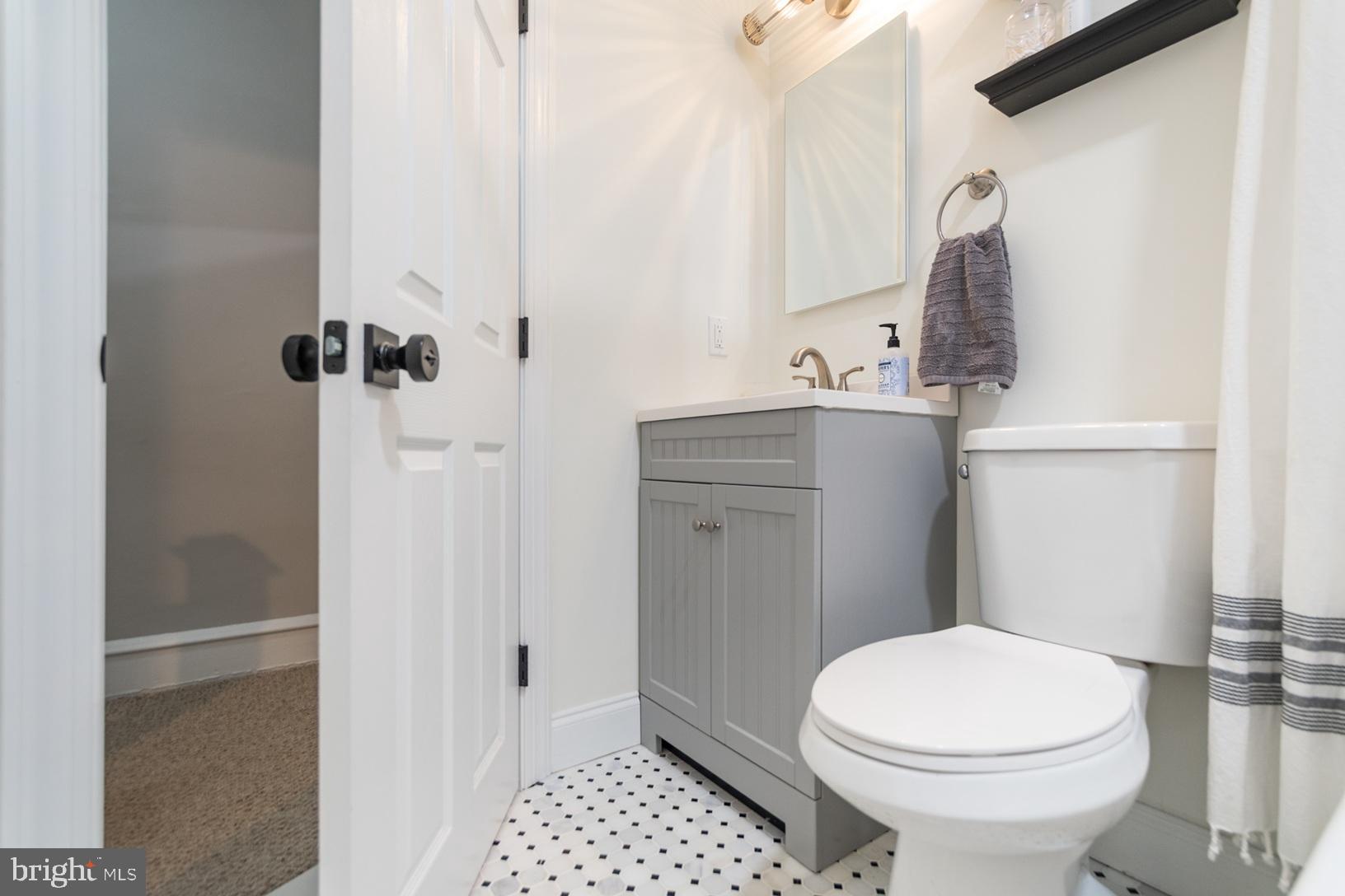 GIRARD ESTATES - Residential Lease