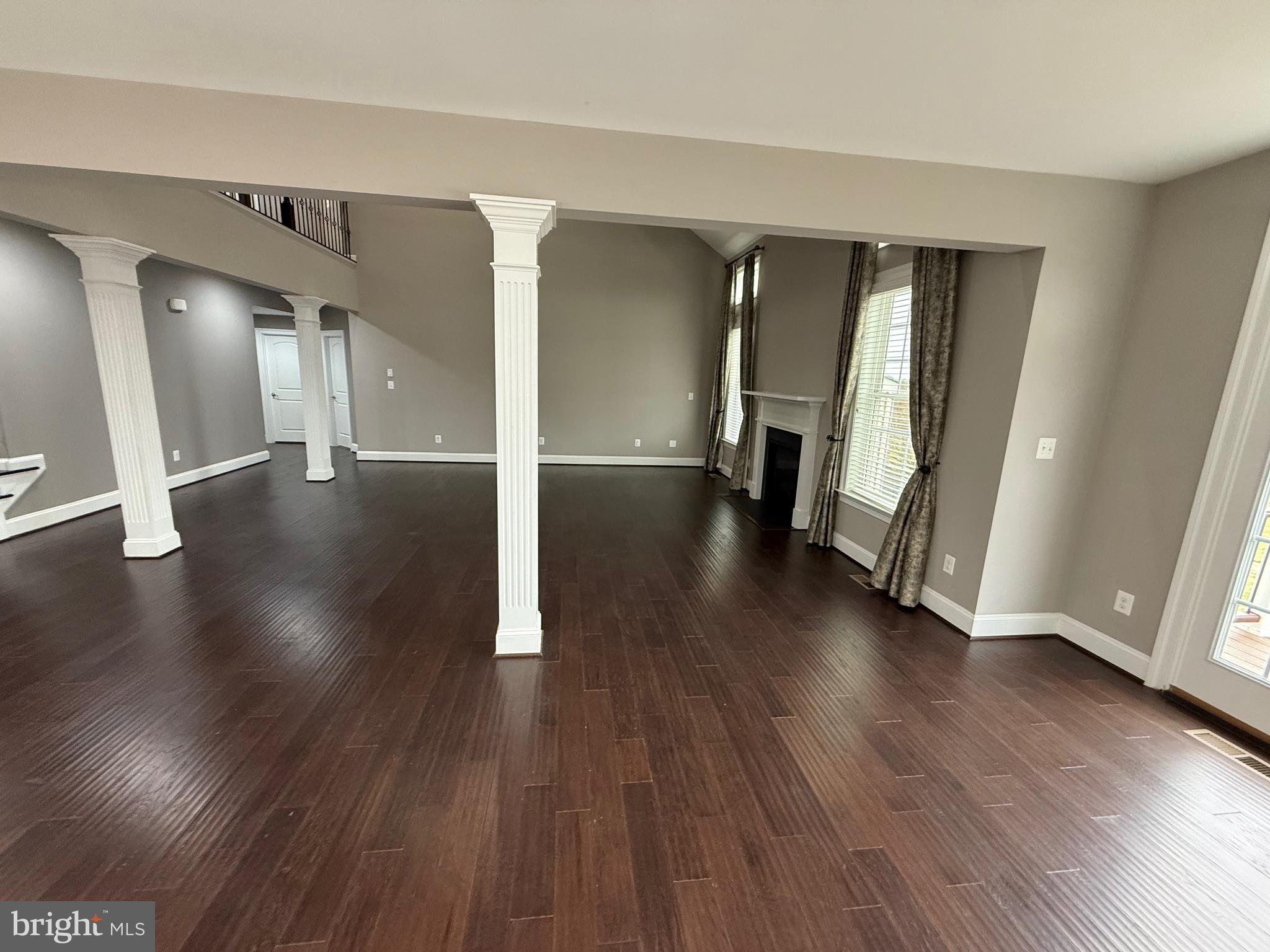 DAWSON'S CORNER - Residential Lease