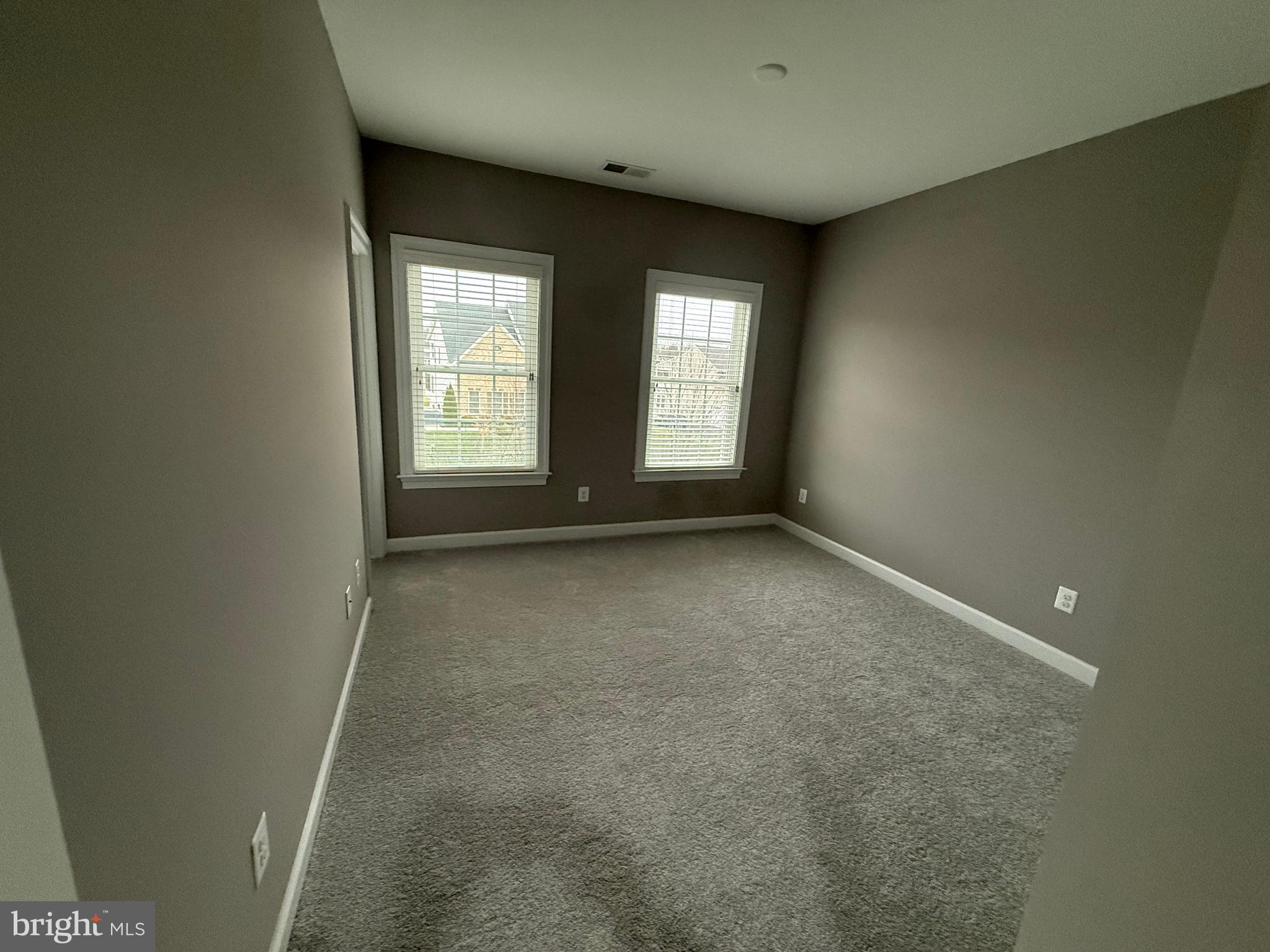 DAWSON'S CORNER - Residential Lease