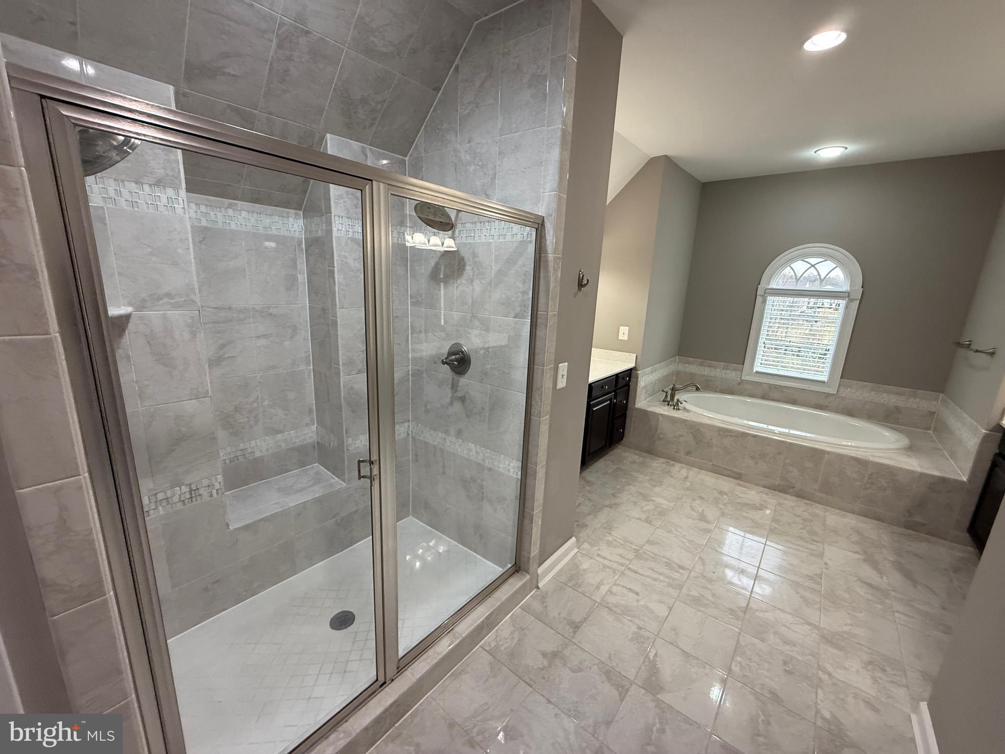 DAWSON'S CORNER - Residential Lease