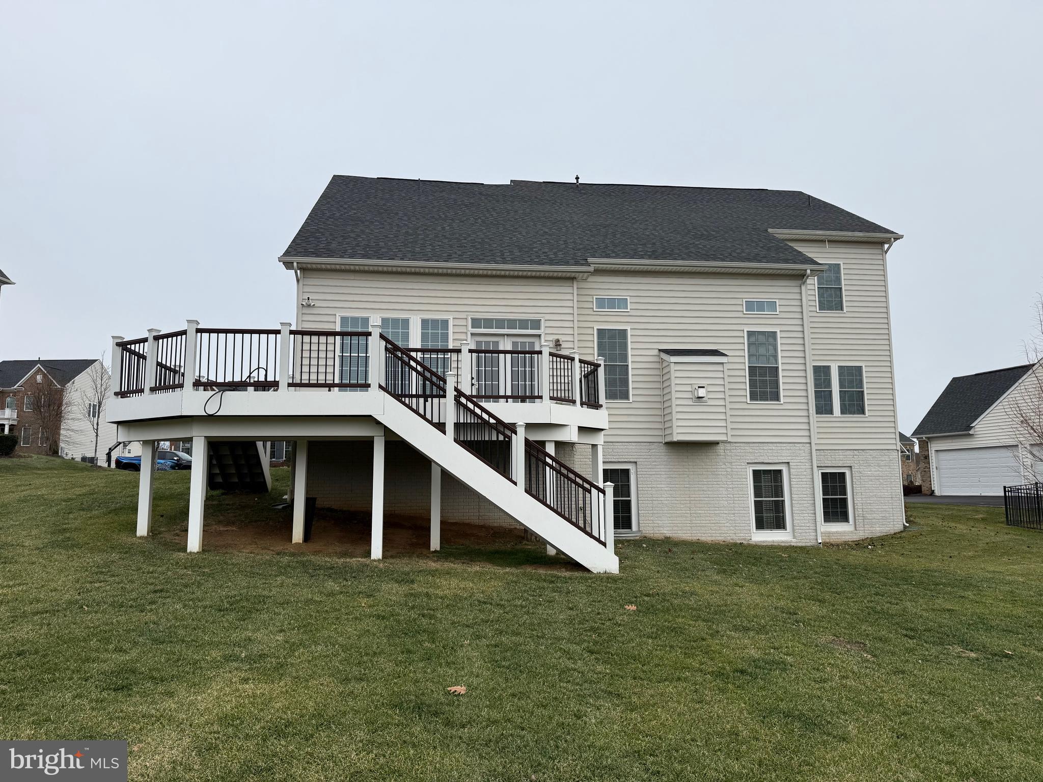 42635 GOLD THREAD DRIVE