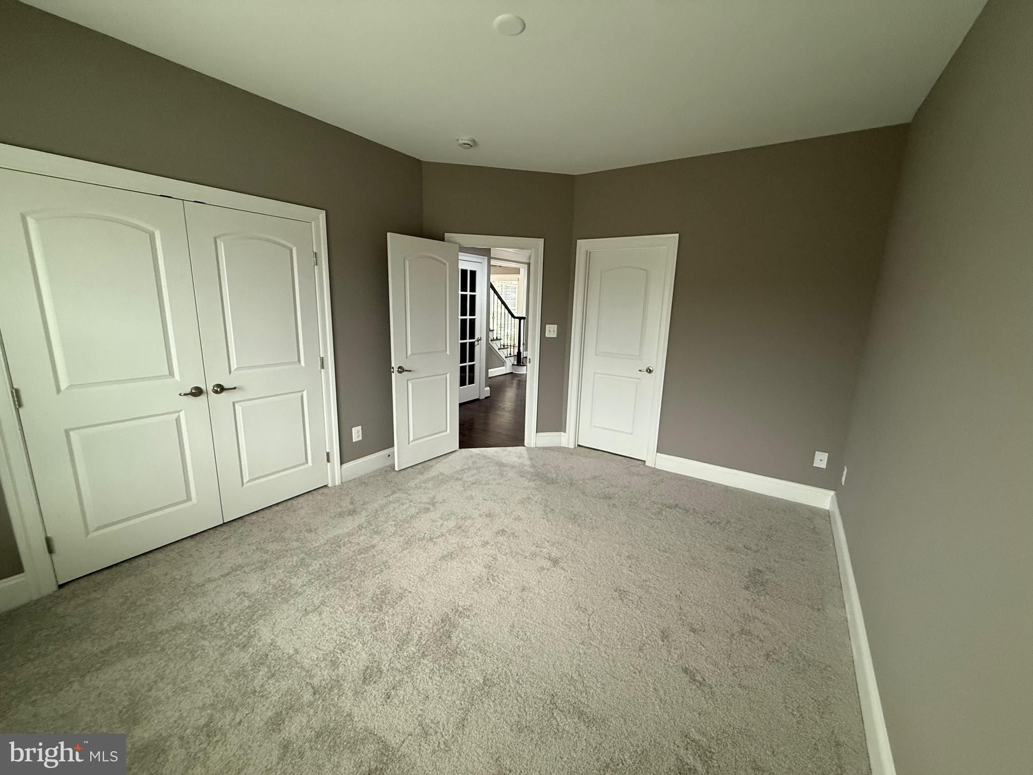 DAWSON'S CORNER - Residential Lease