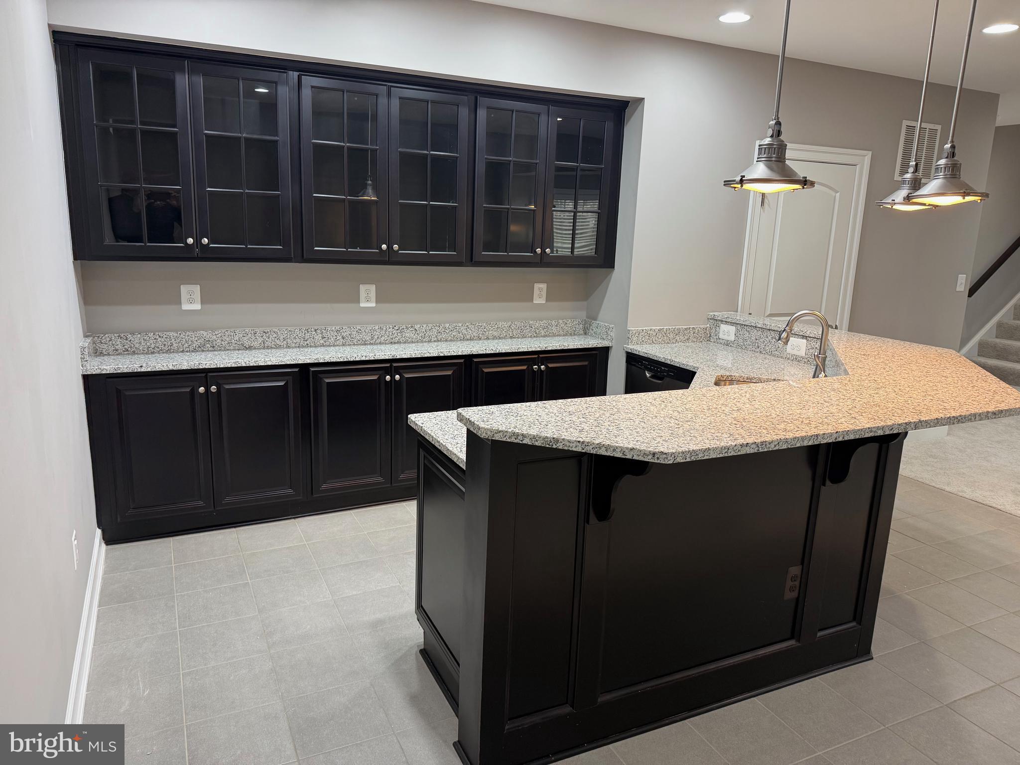 DAWSON'S CORNER - Residential Lease