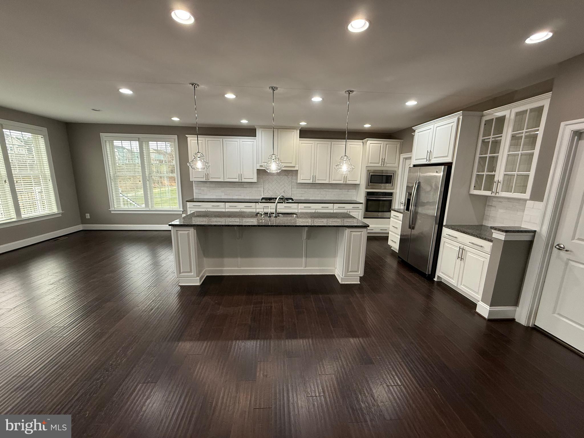 DAWSON'S CORNER - Residential Lease