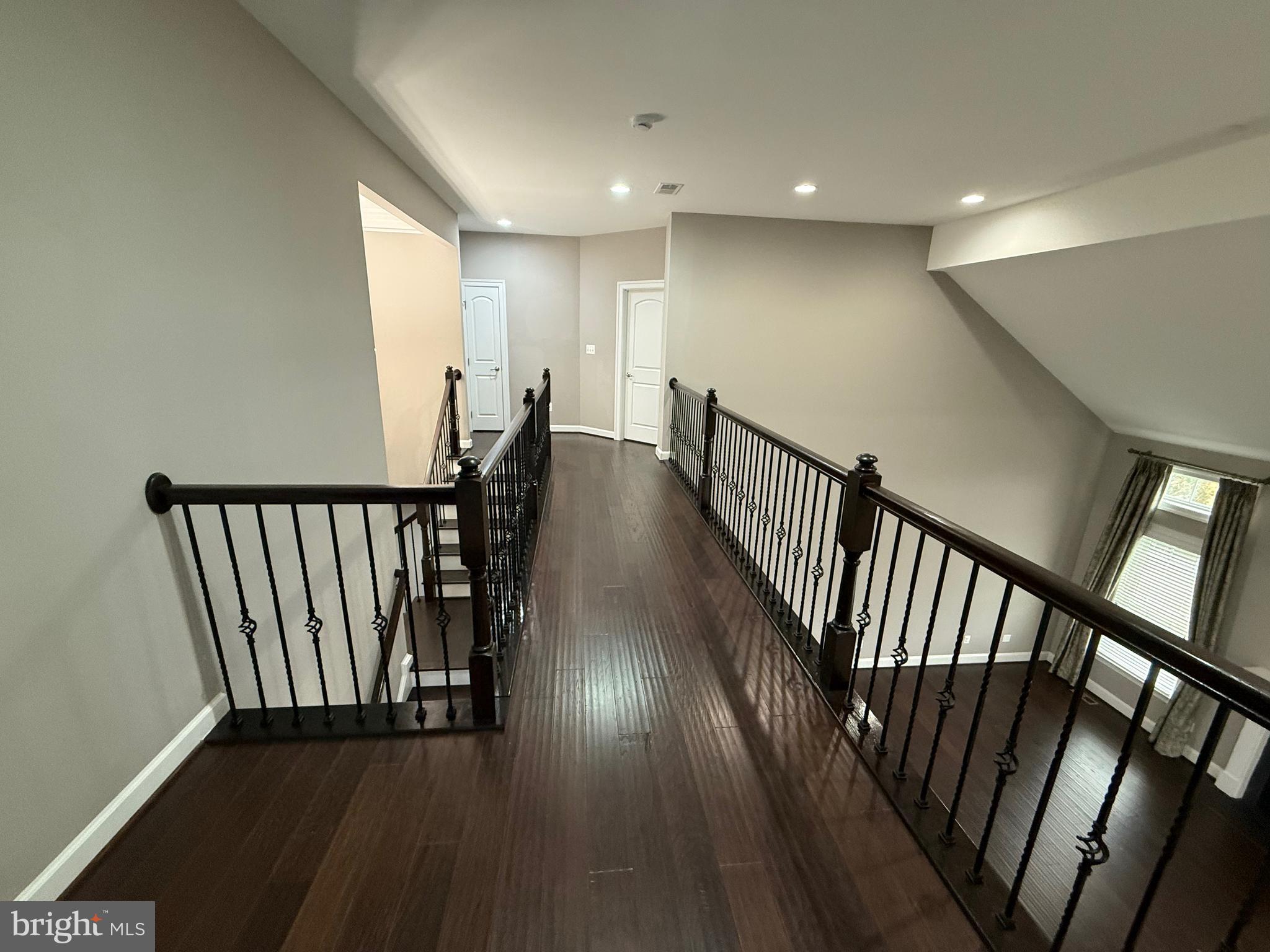 DAWSON'S CORNER - Residential Lease