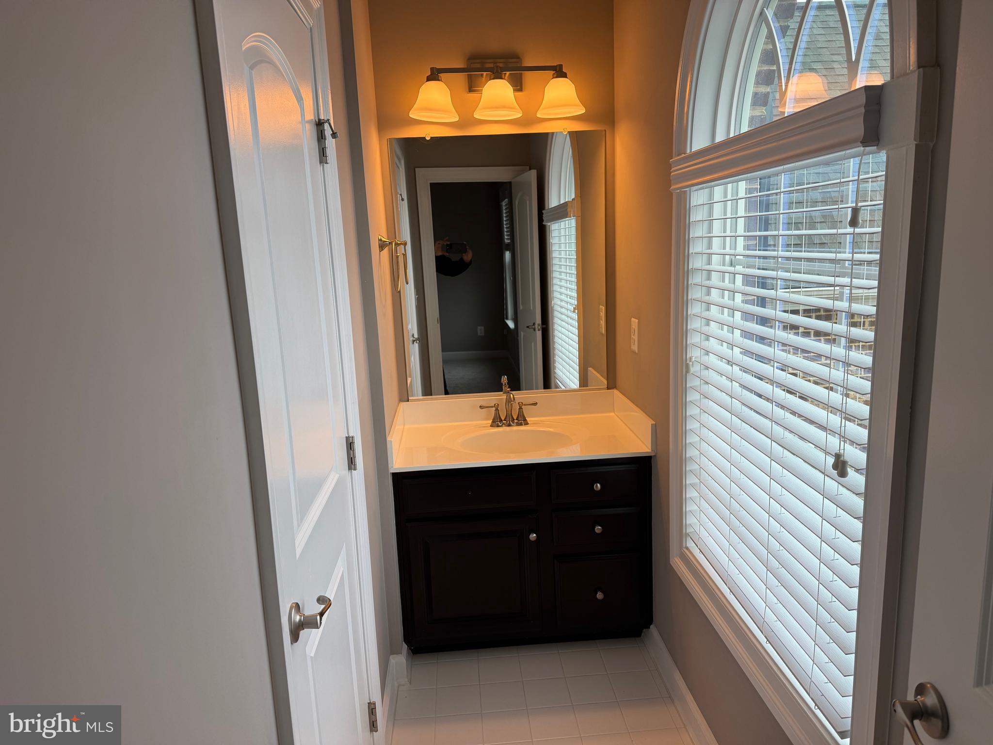 DAWSON'S CORNER - Residential Lease