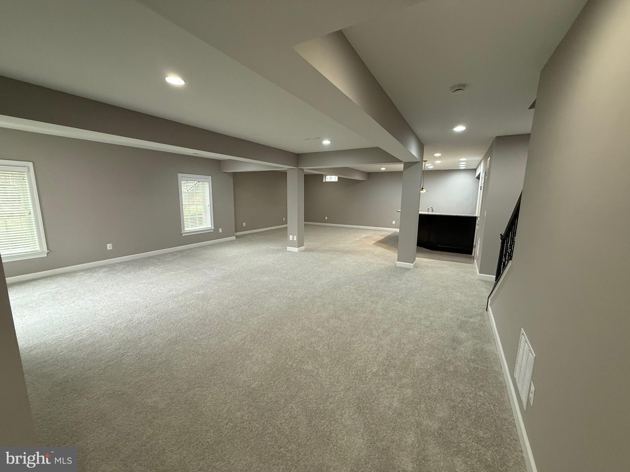 DAWSON'S CORNER - Residential Lease