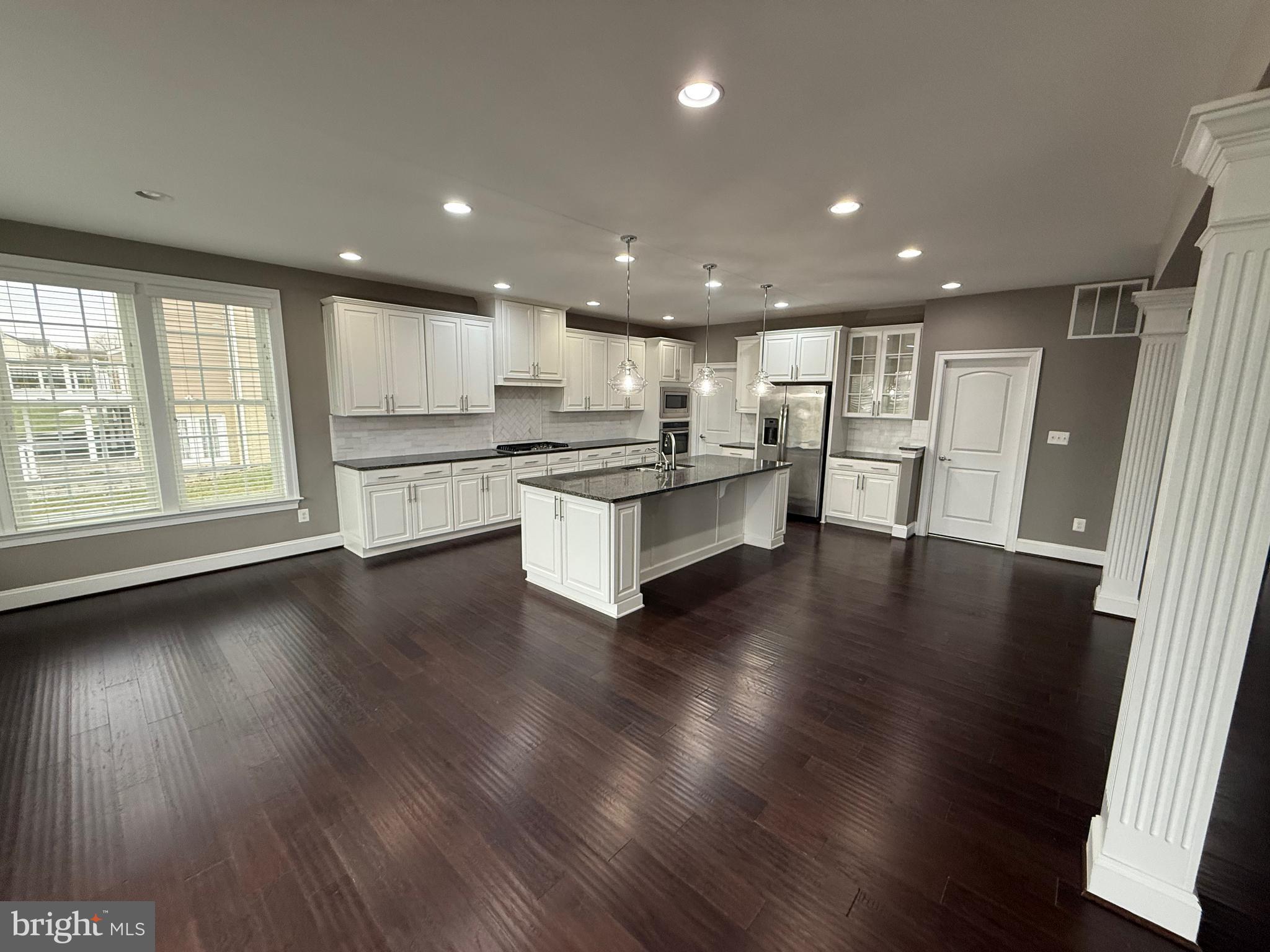 DAWSON'S CORNER - Residential Lease