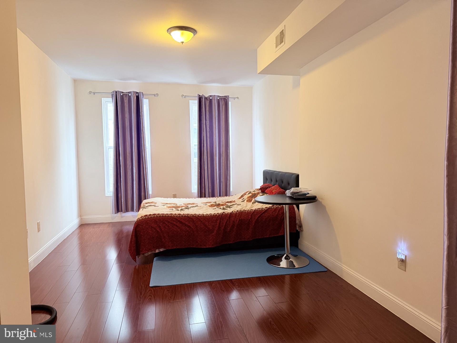 PHILADELPHIA (SOUTH) - Residential