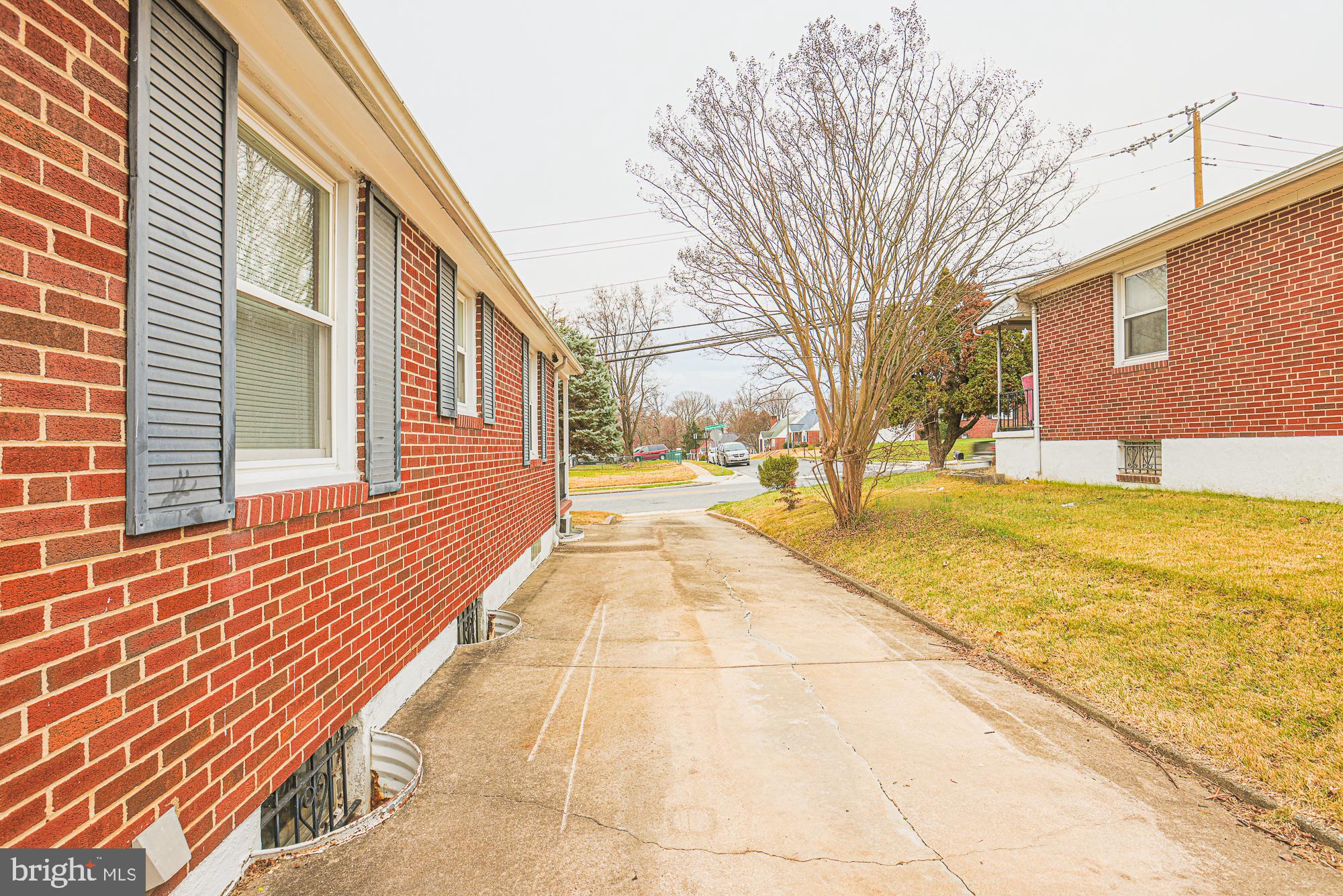 HAZELWOOD MANOR - Residential
