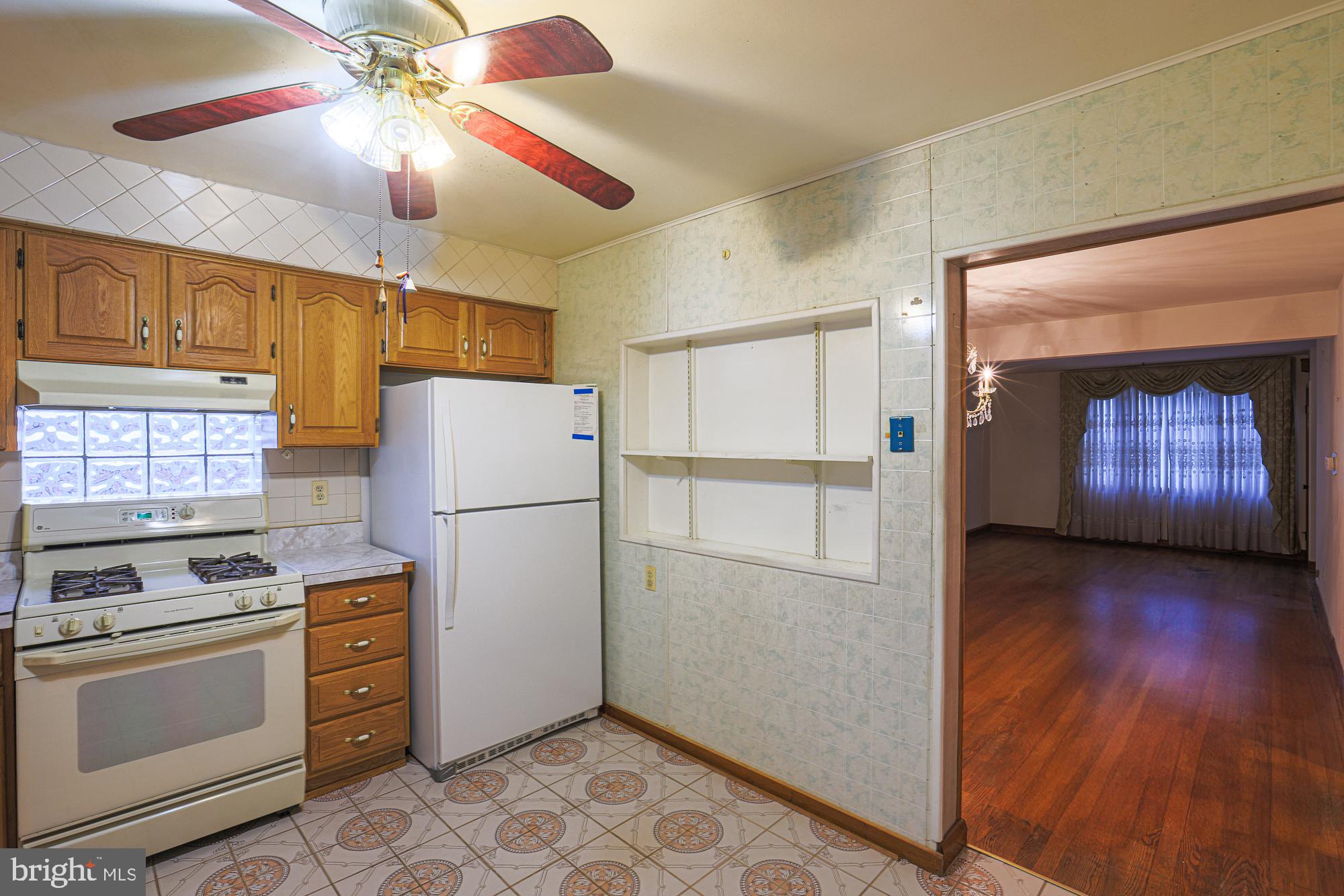 HAZELWOOD MANOR - Residential