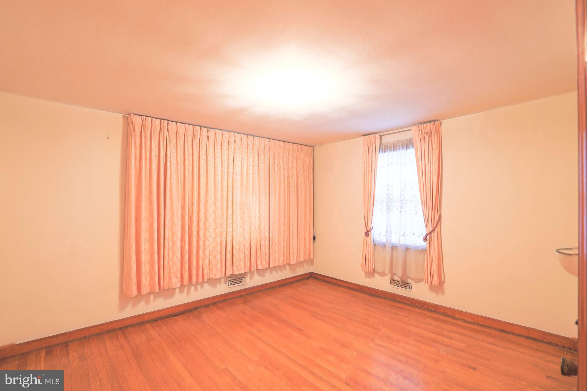 HAZELWOOD MANOR - Residential