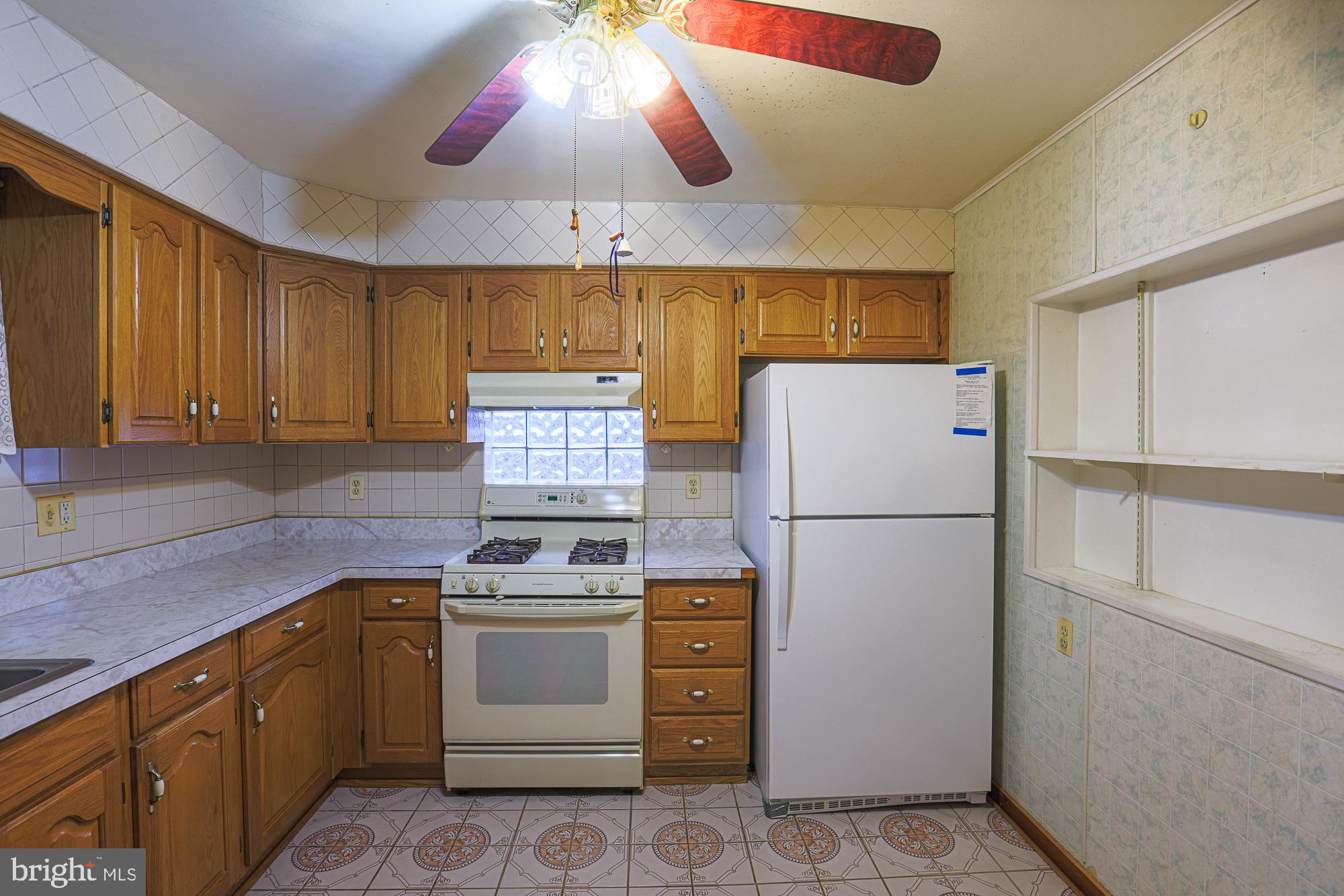 HAZELWOOD MANOR - Residential