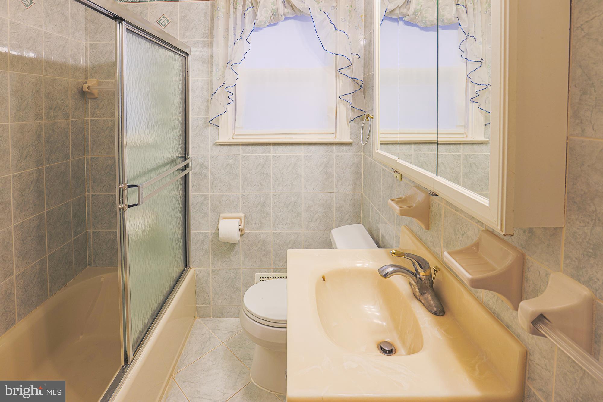 HAZELWOOD MANOR - Residential