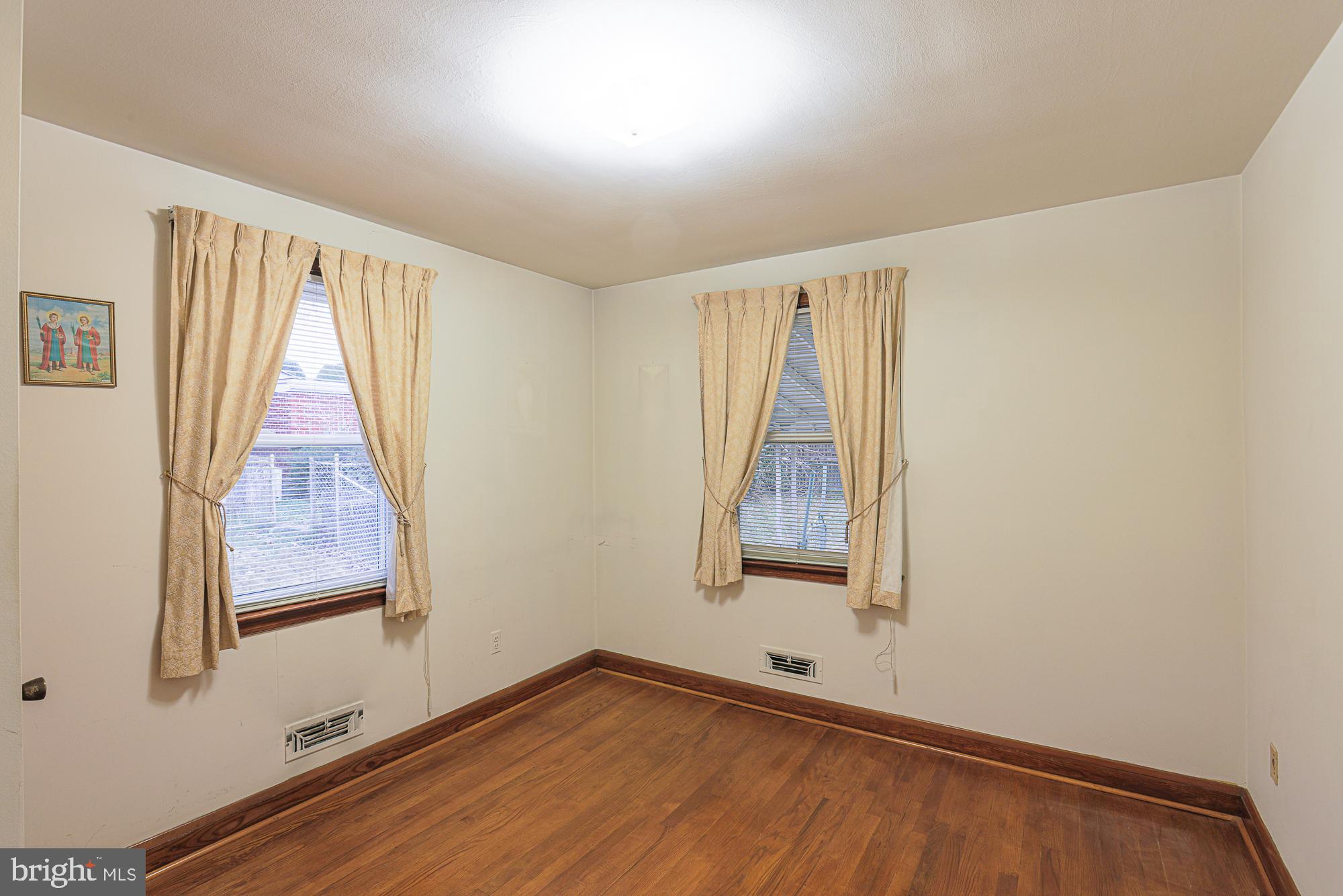 HAZELWOOD MANOR - Residential