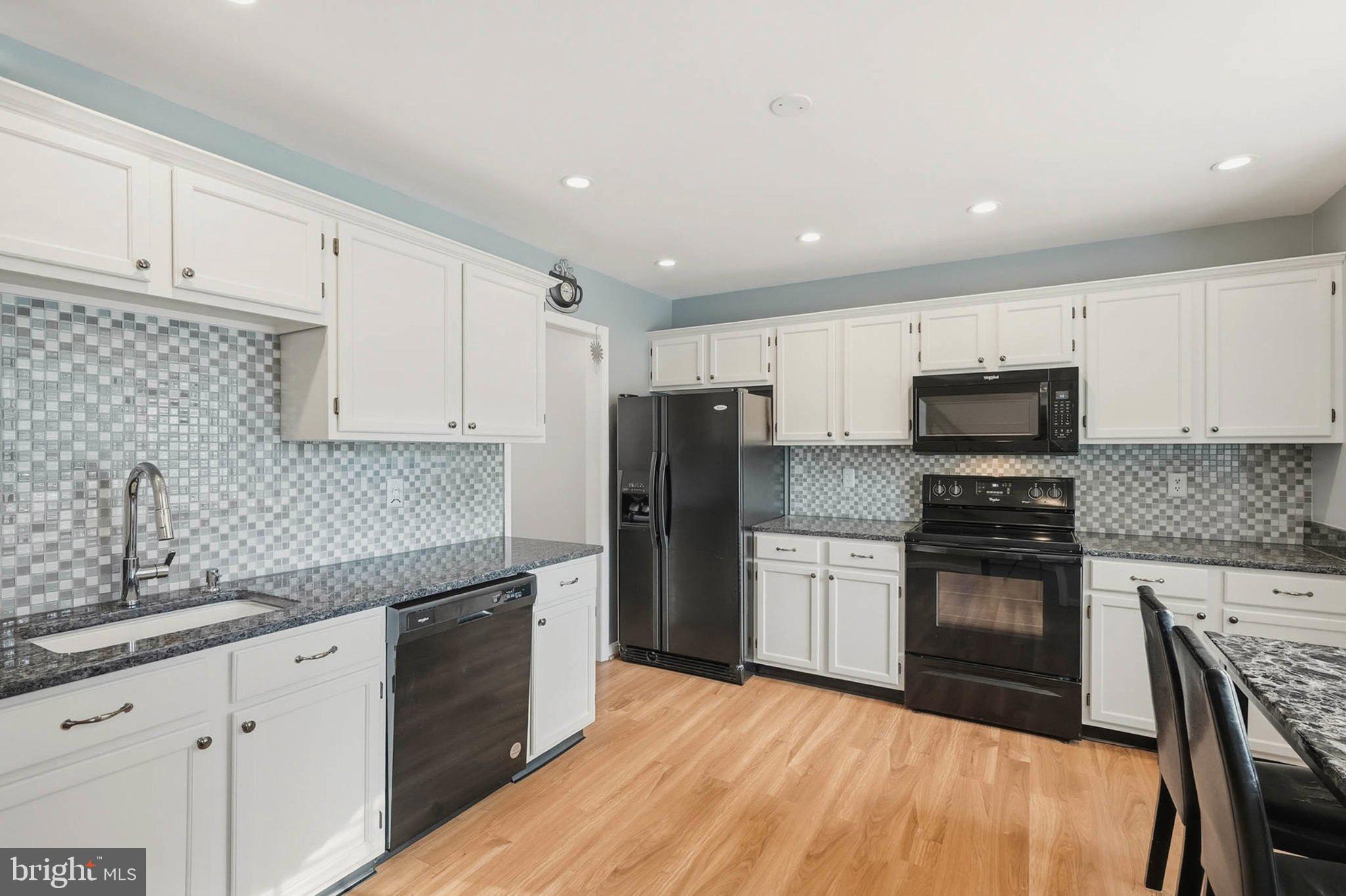8 FOREST GLEN COURT