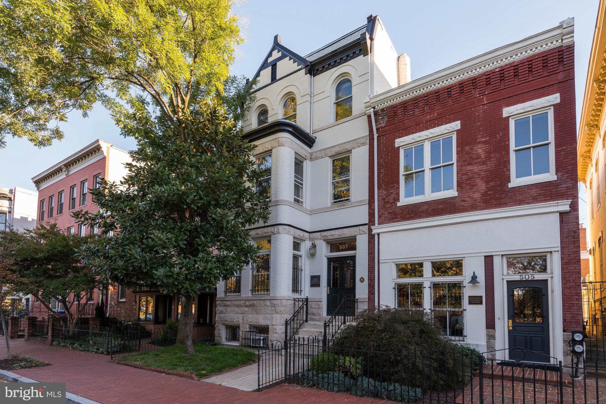 CAPITOL HILL - Commercial Sale